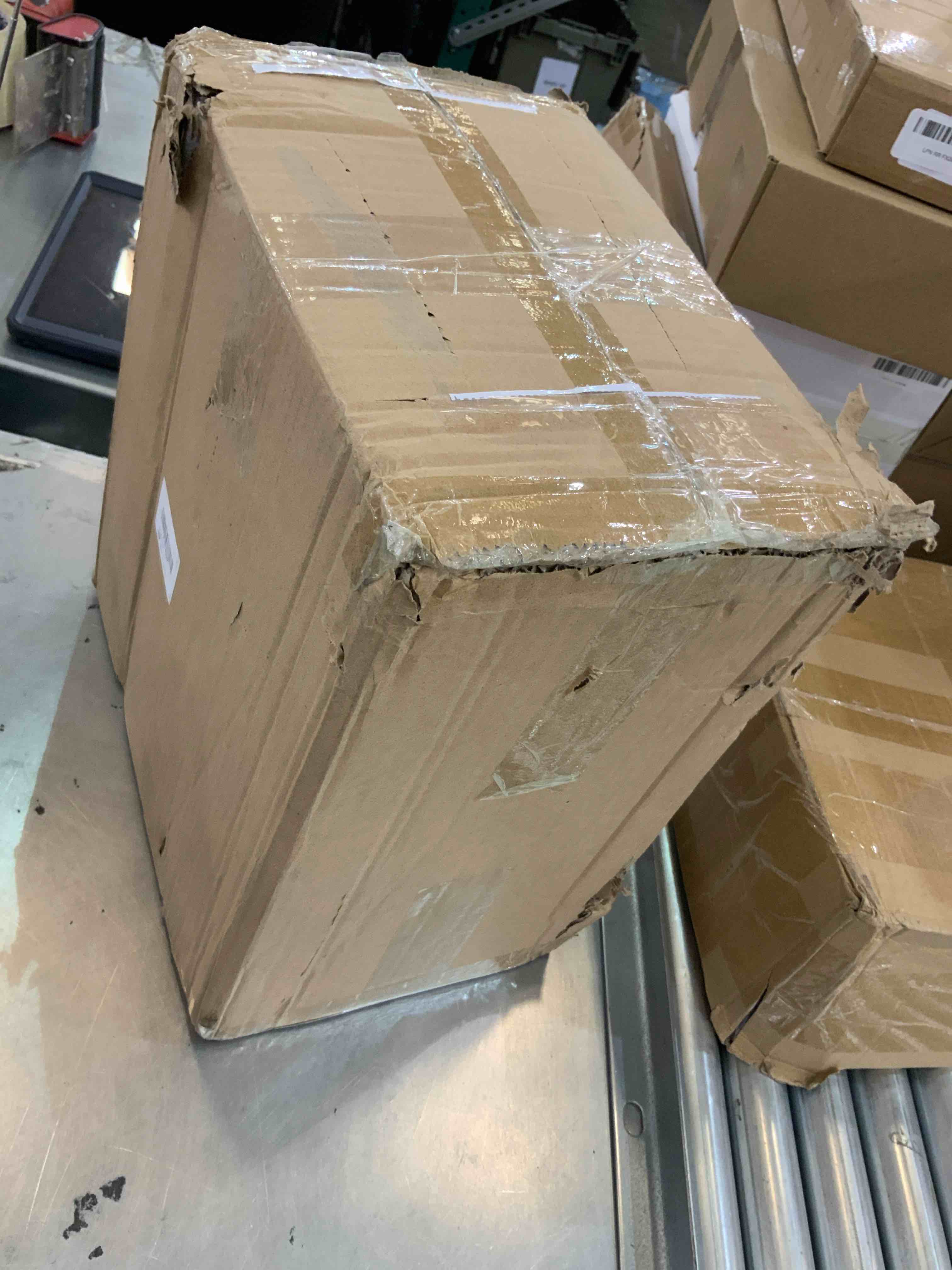 https://s3.amazonaws.com/lotting-images-prod/bidfta/EXS00277385_1685544049290.jpeg