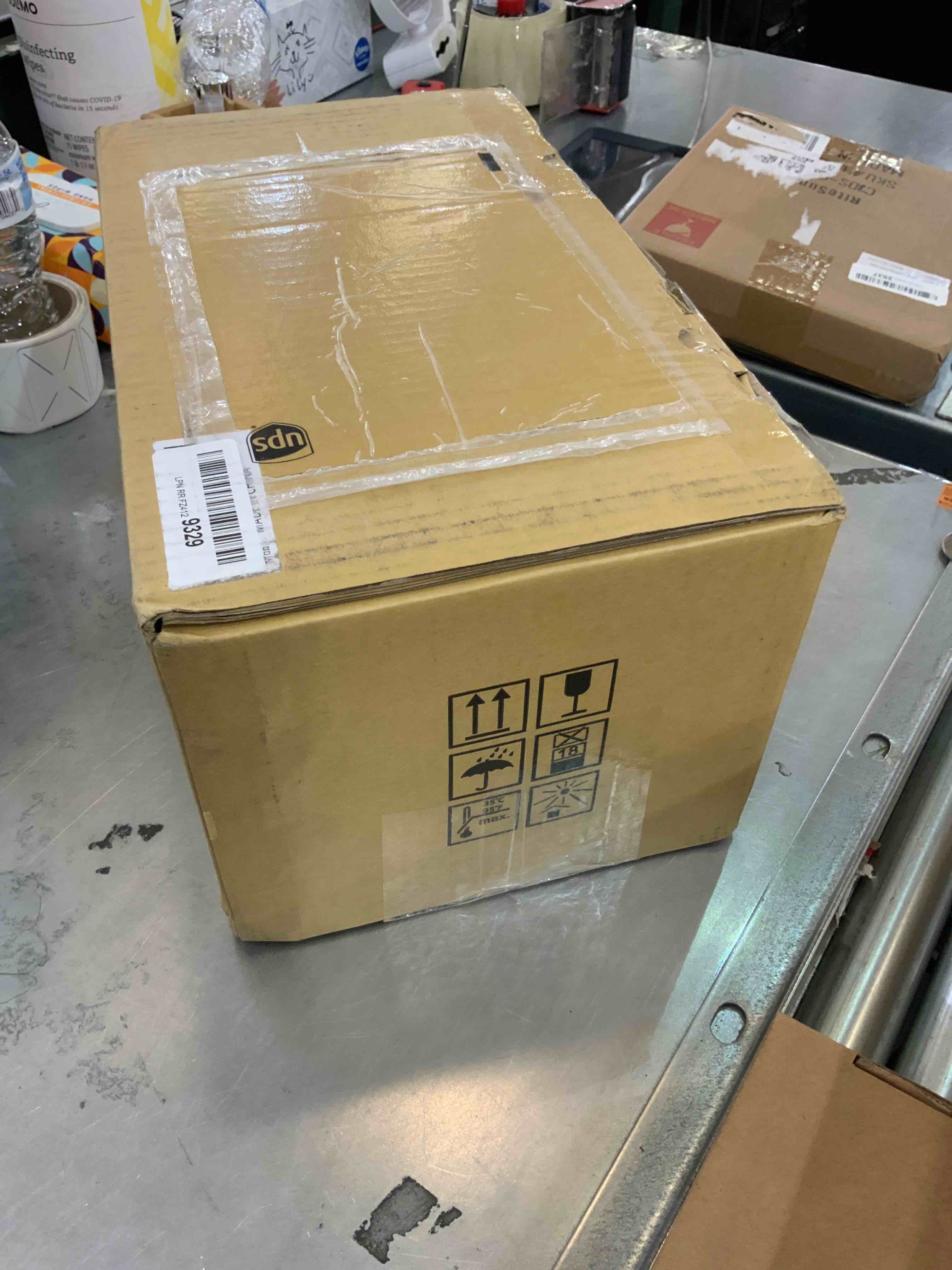 https://s3.amazonaws.com/lotting-images-prod/bidfta/EXS00277416_1685547238327.jpeg