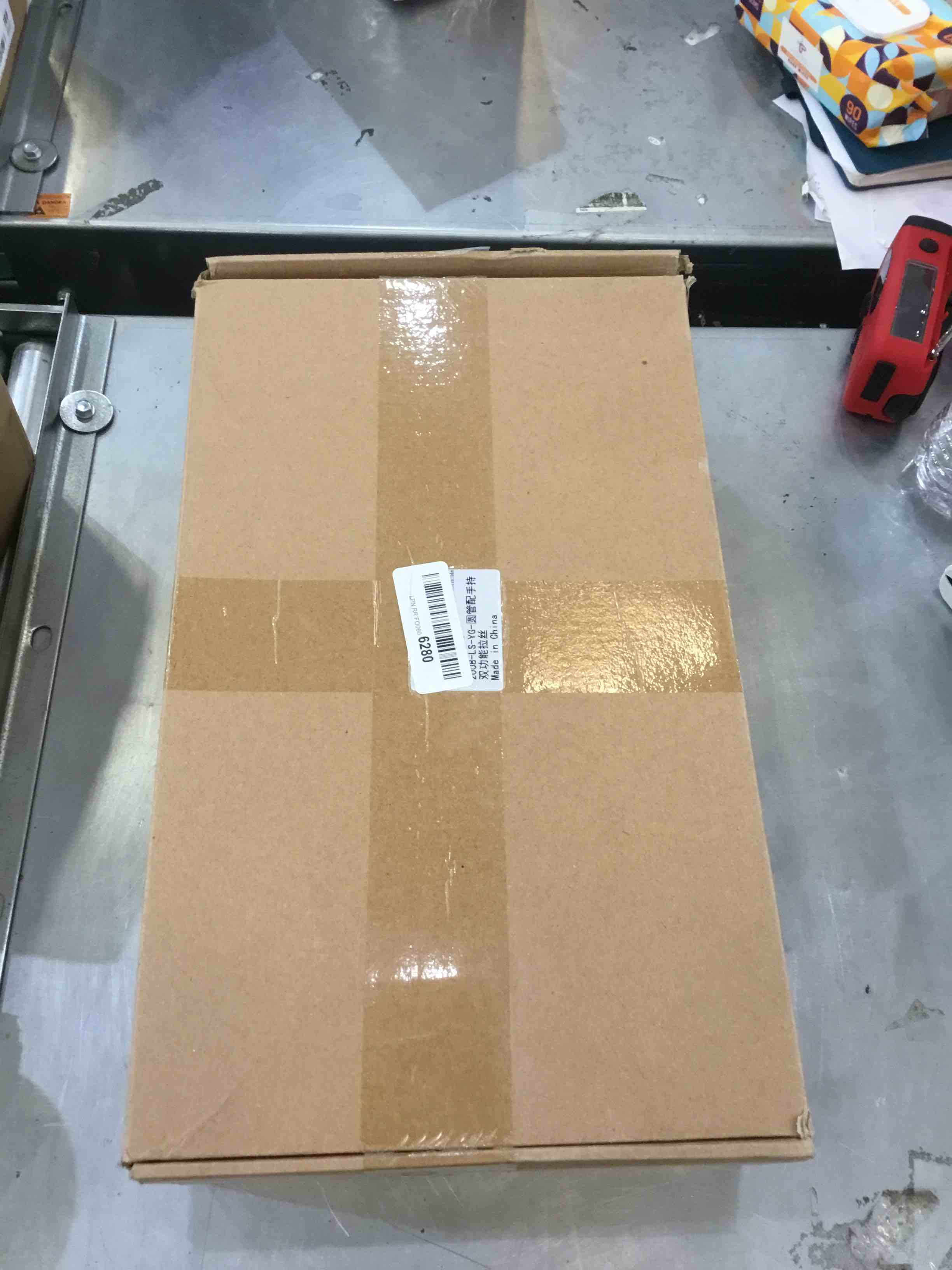 https://s3.amazonaws.com/lotting-images-prod/bidfta/EXS00277529_1685121280436.jpeg
