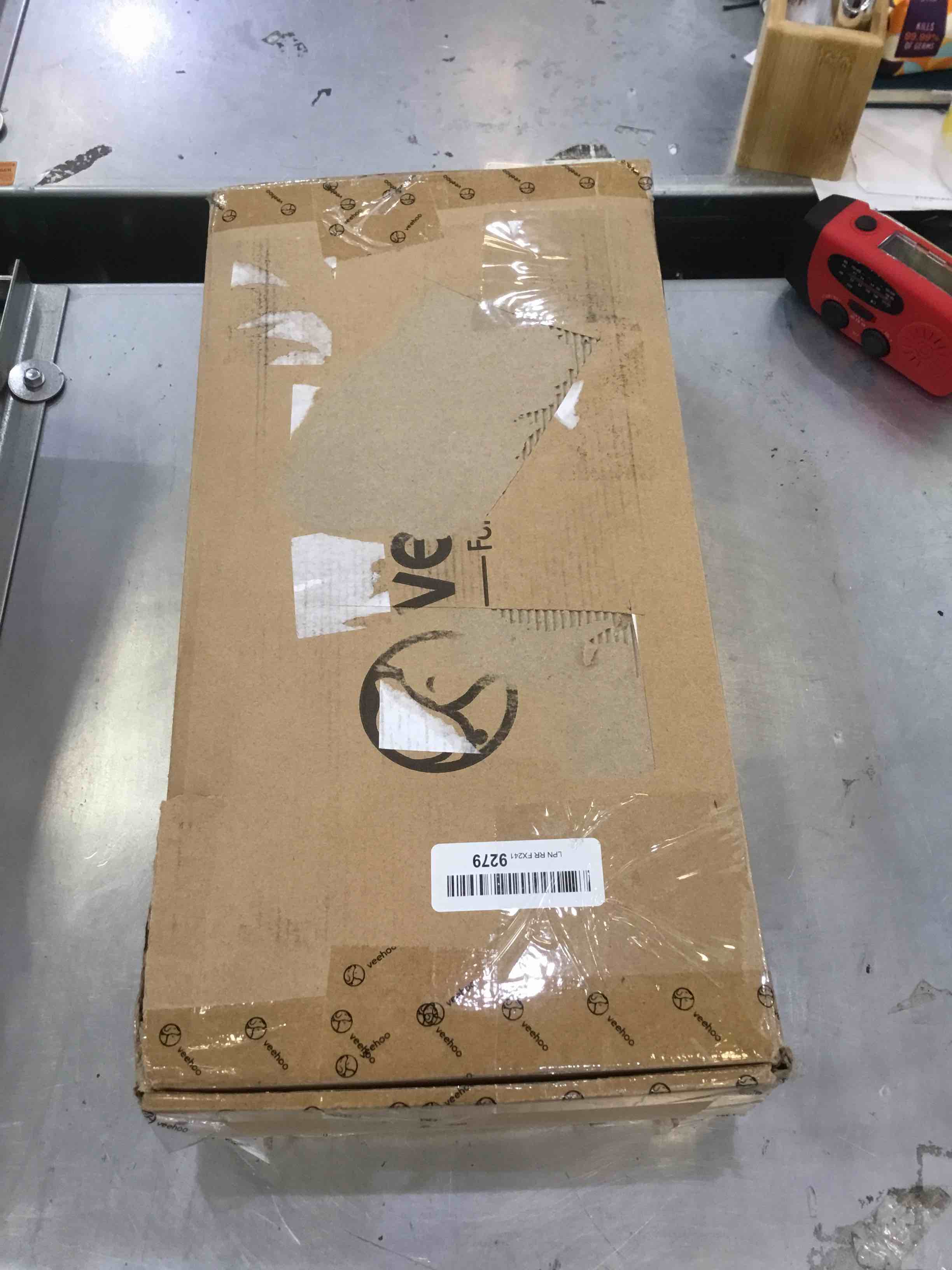 https://s3.amazonaws.com/lotting-images-prod/bidfta/EXS00277758_1685475755191.jpeg