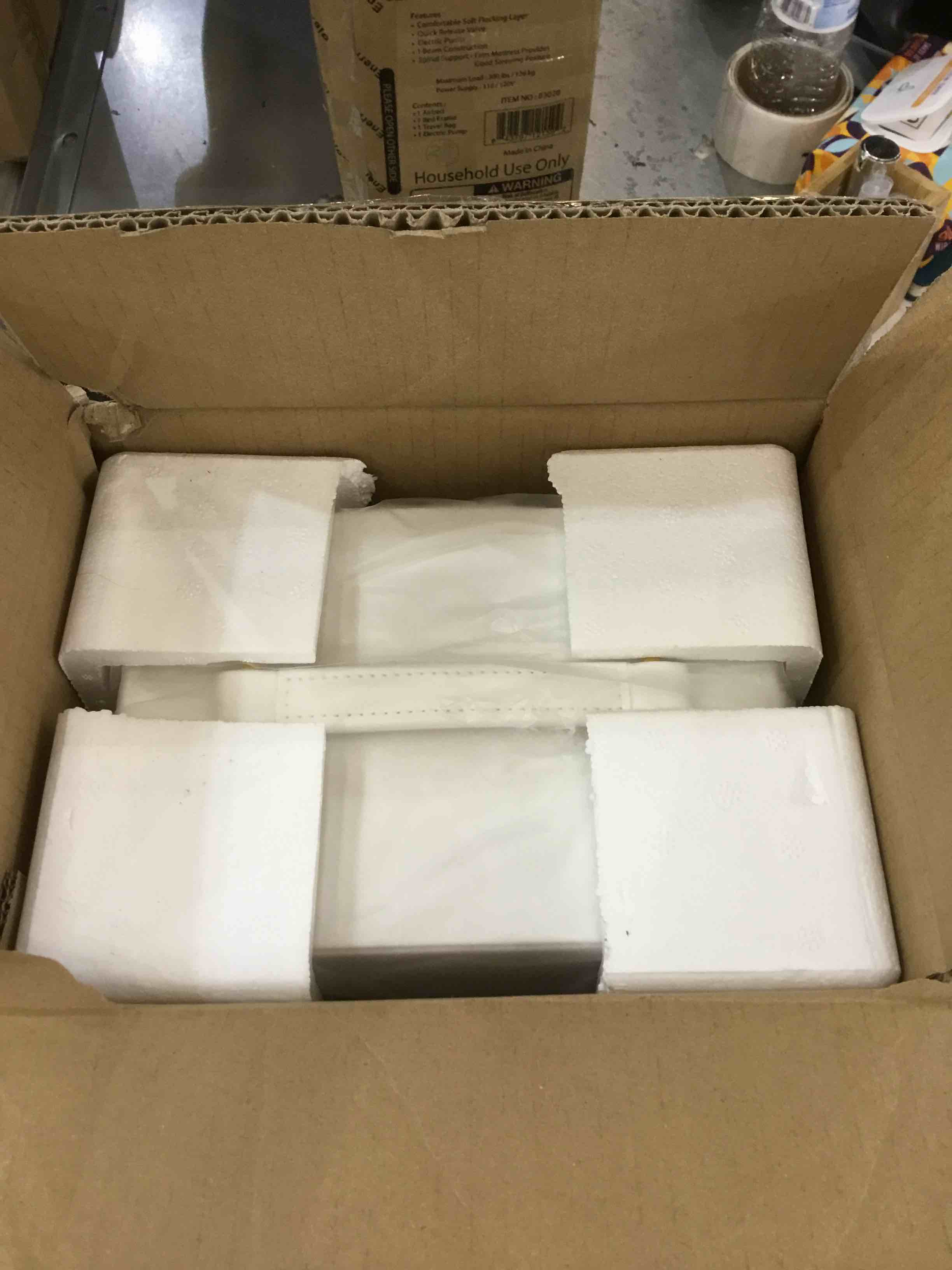 https://s3.amazonaws.com/lotting-images-prod/bidfta/EXS00277854_1685632222618.jpeg