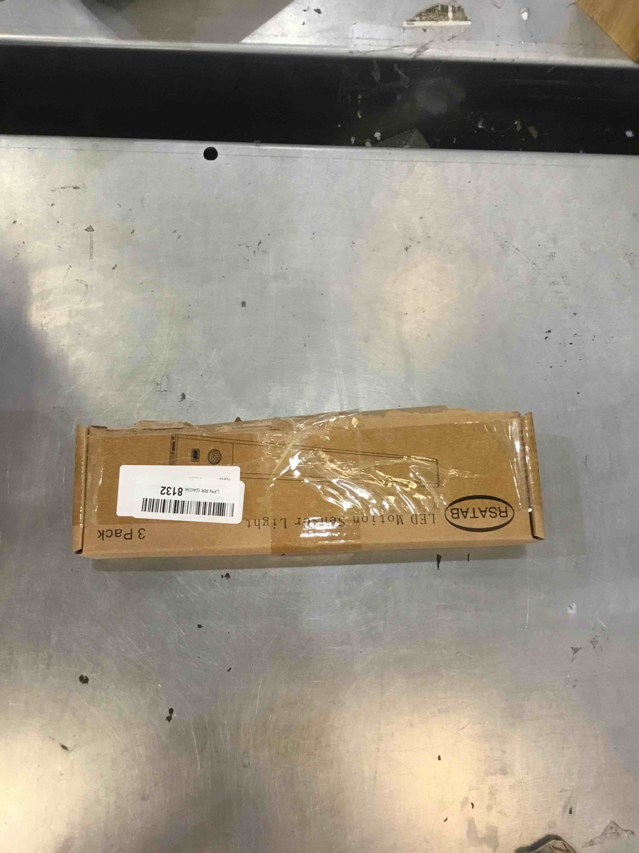 https://s3.amazonaws.com/lotting-images-prod/bidfta/EXS00277858_1685632604027.jpeg
