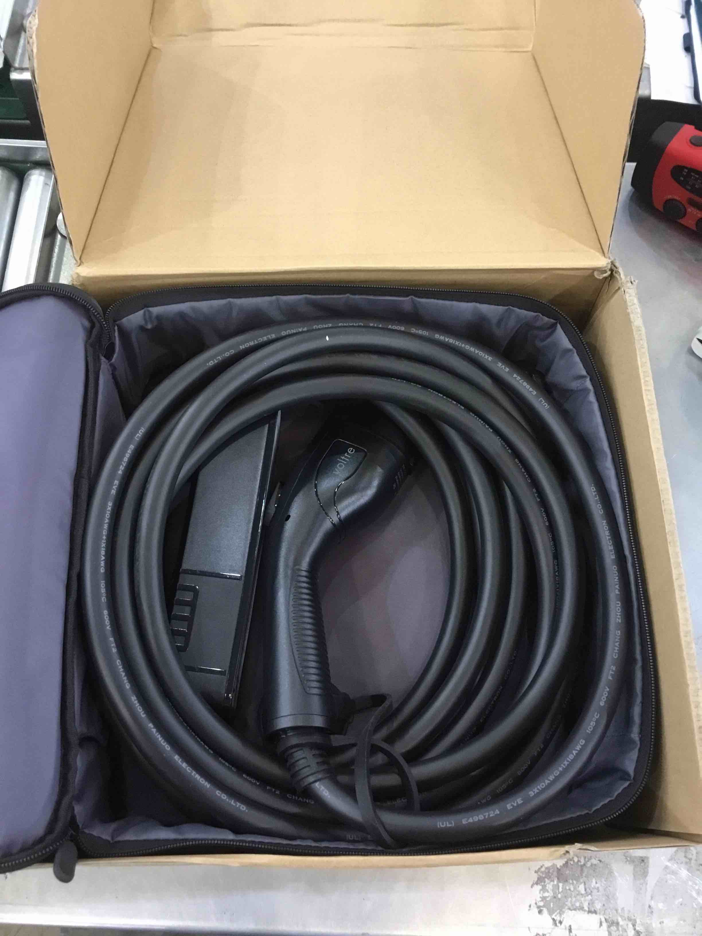 https://s3.amazonaws.com/lotting-images-prod/bidfta/EXS00278244_1684776326340.jpeg