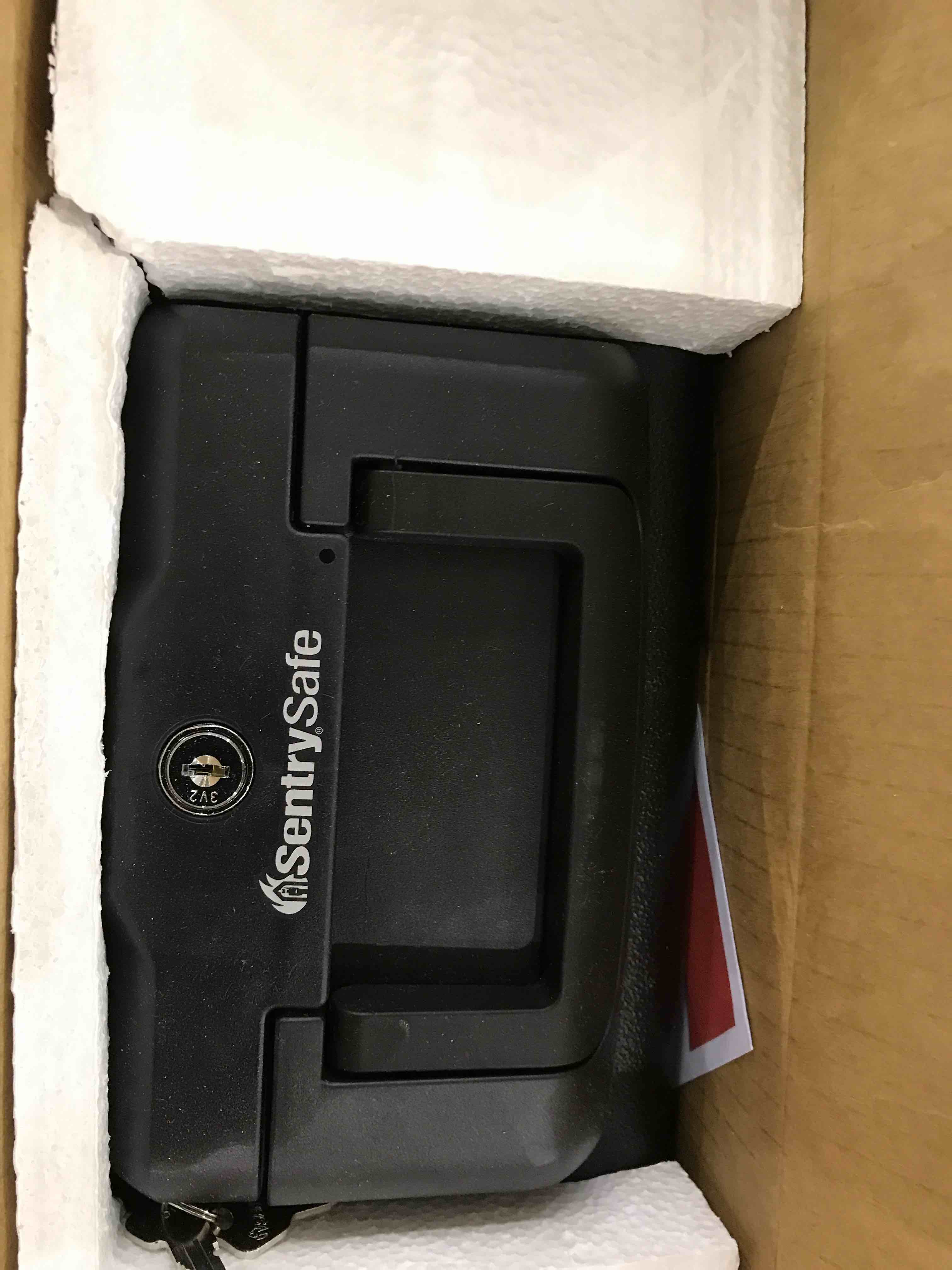 https://s3.amazonaws.com/lotting-images-prod/bidfta/EXS00279295_1686311627552.jpeg