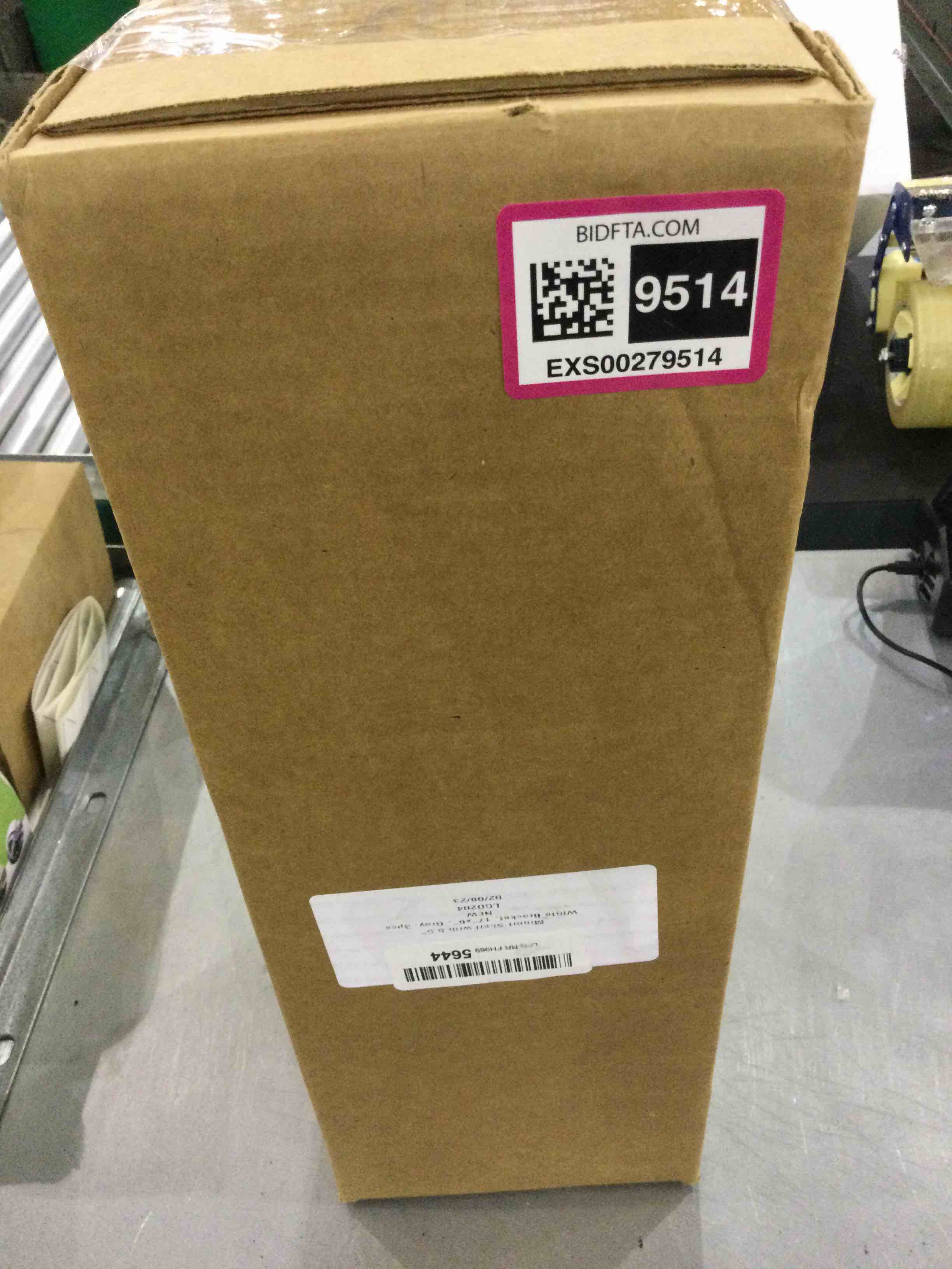https://s3.amazonaws.com/lotting-images-prod/bidfta/EXS00279514_1684756919578.jpeg