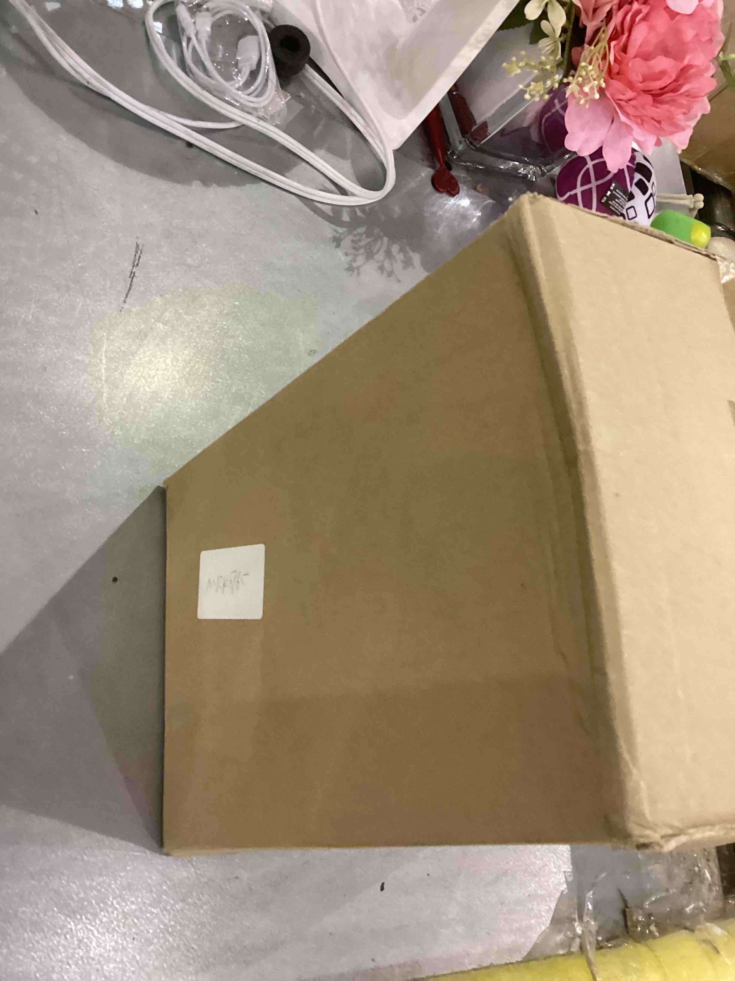 https://s3.amazonaws.com/lotting-images-prod/bidfta/EXS00281046_1687263948479.jpeg