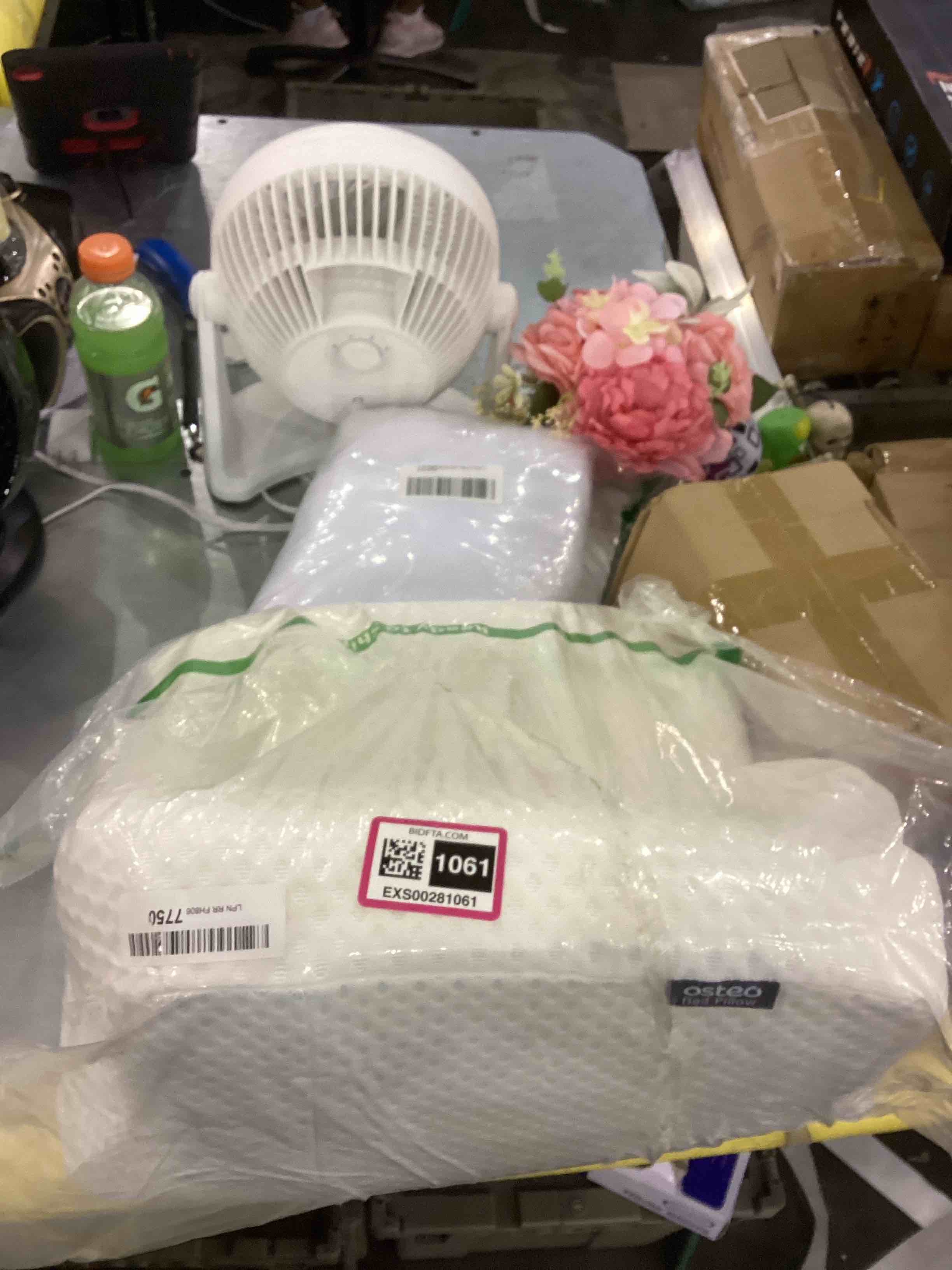 https://s3.amazonaws.com/lotting-images-prod/bidfta/EXS00281061_1687265554048.jpeg