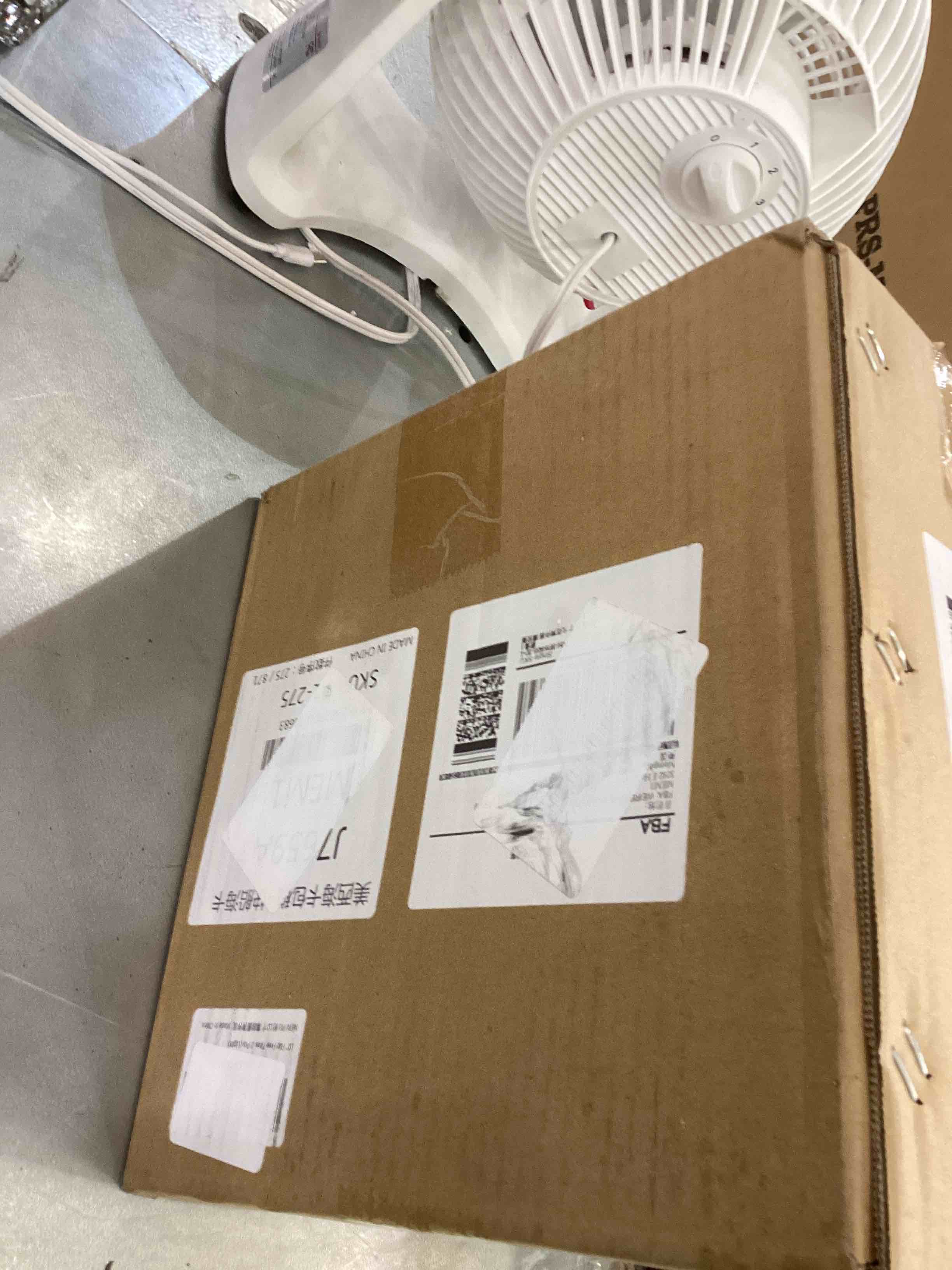 https://s3.amazonaws.com/lotting-images-prod/bidfta/EXS00281206_1687288540781.jpeg