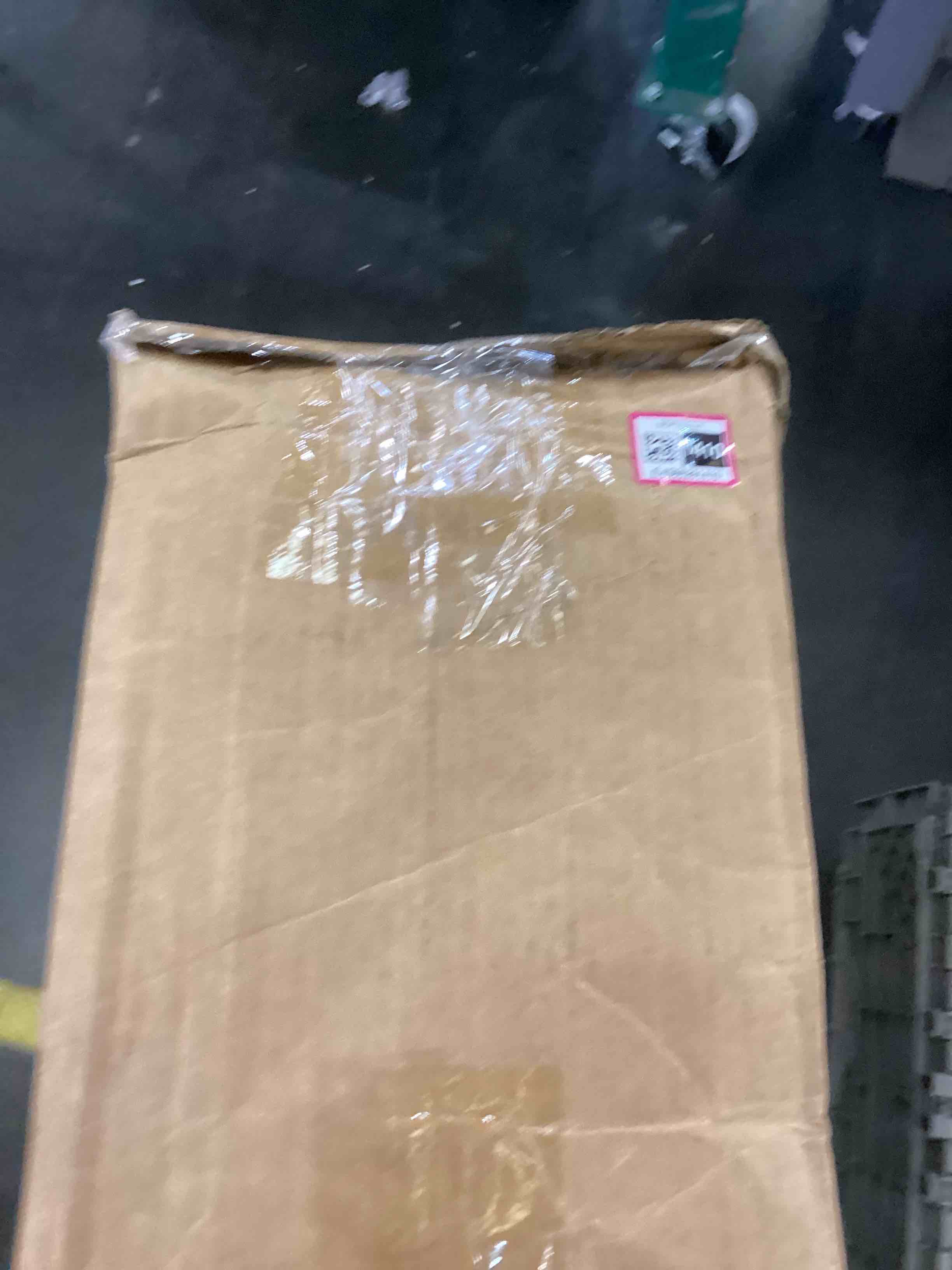 https://s3.amazonaws.com/lotting-images-prod/bidfta/EXS00281410_1687373652561.jpeg