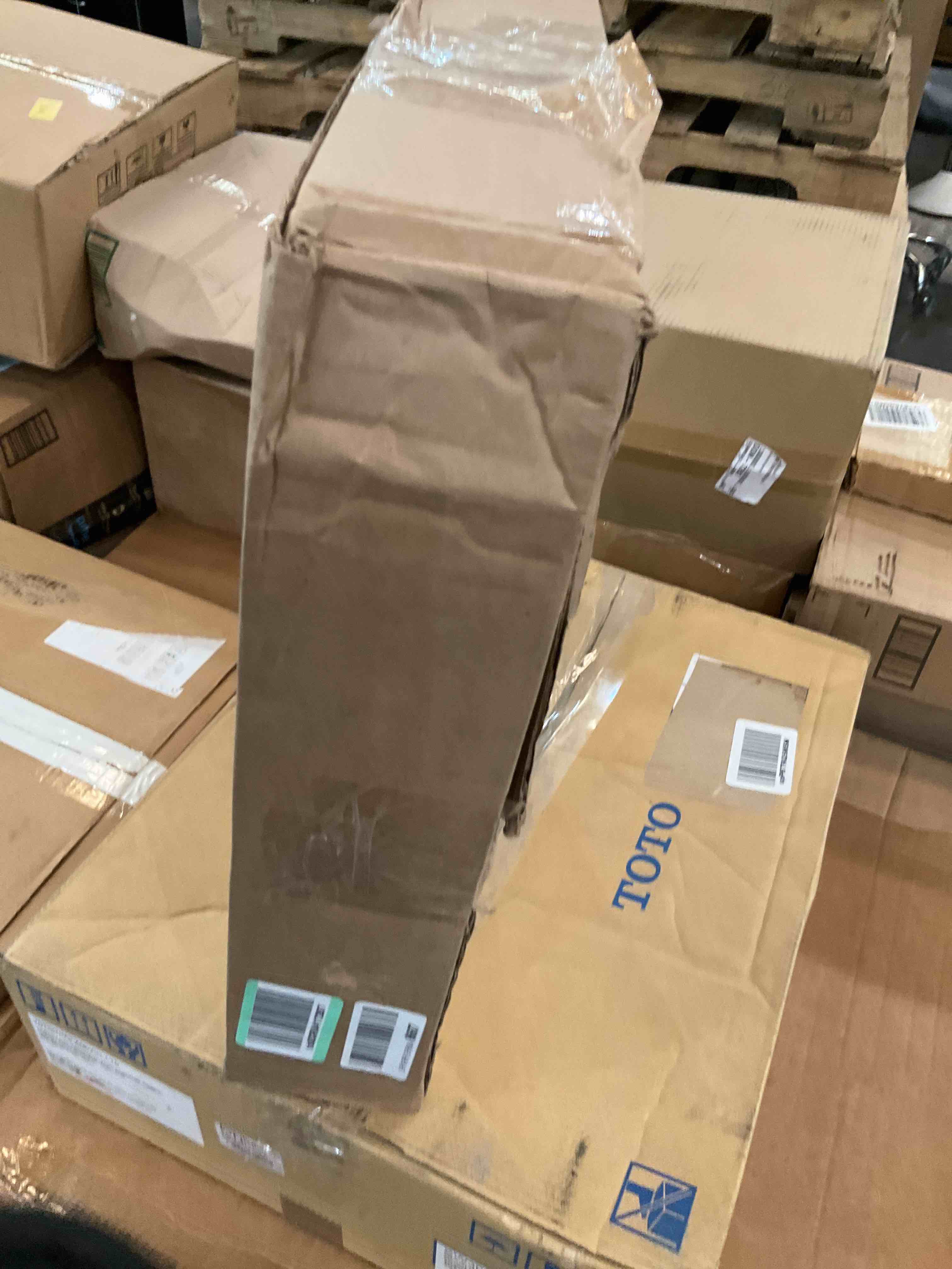 https://s3.amazonaws.com/lotting-images-prod/bidfta/EXS00281745_1687546010906.jpeg