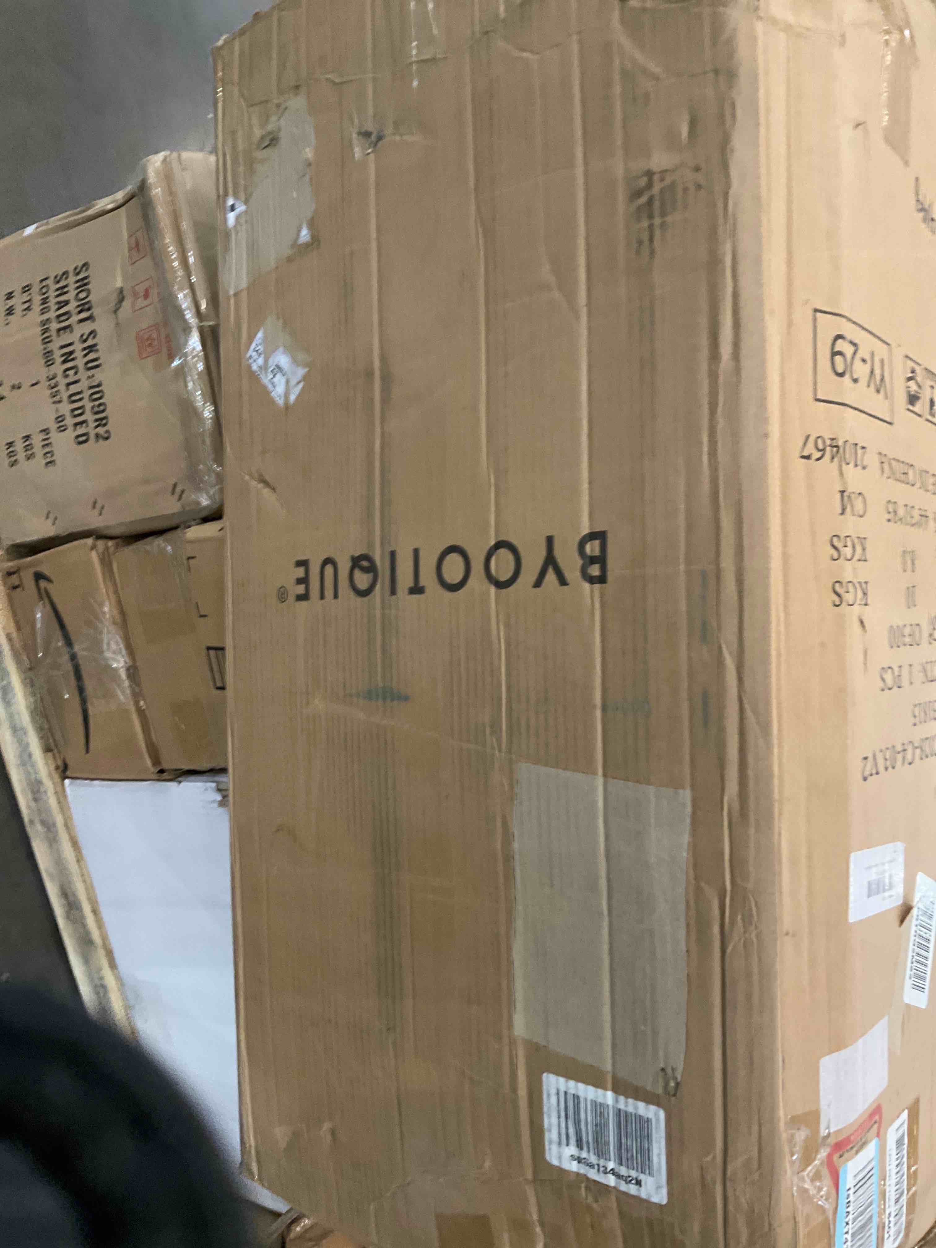 https://s3.amazonaws.com/lotting-images-prod/bidfta/EXS00281750_1687545955872.jpeg