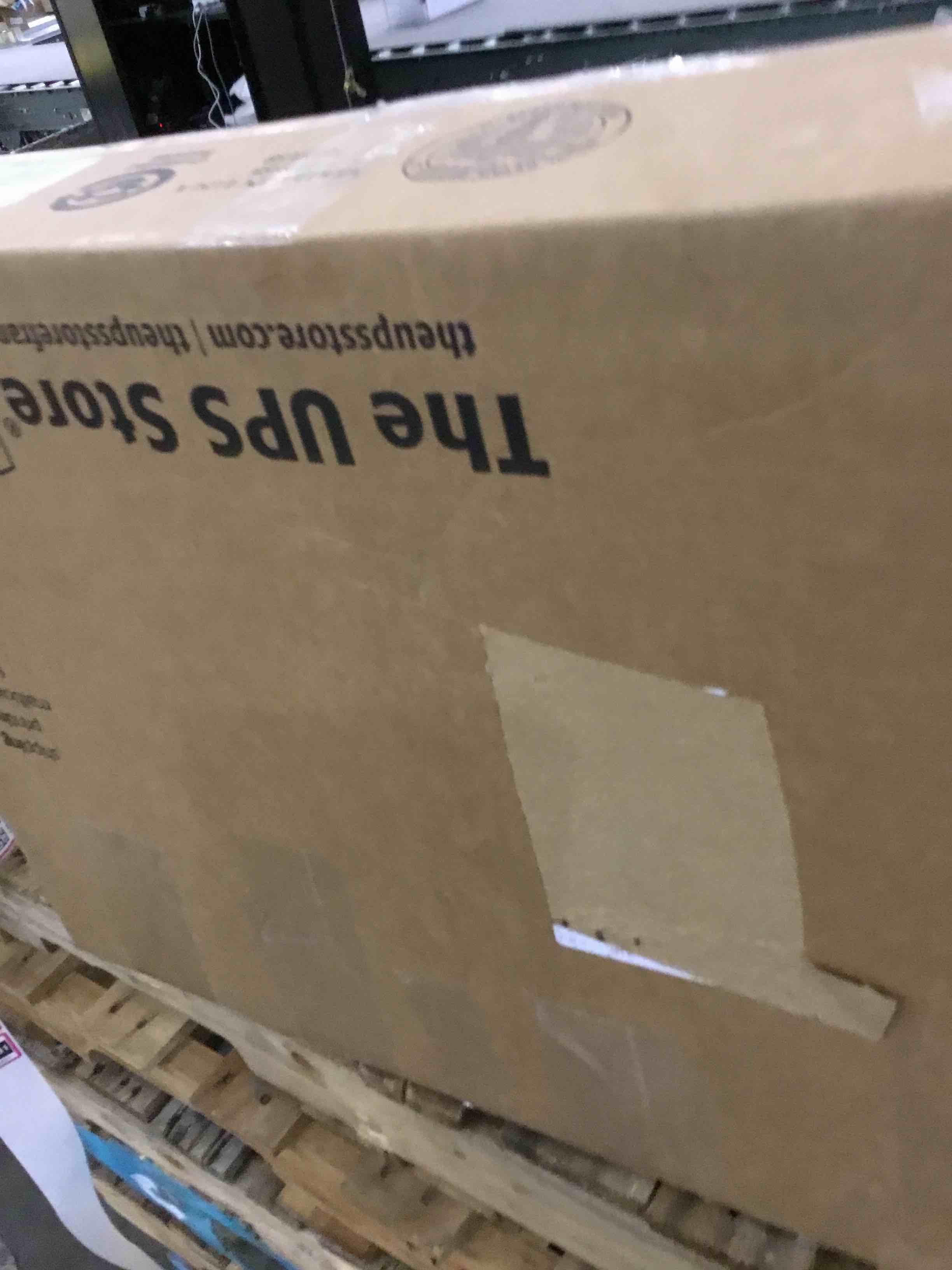 https://s3.amazonaws.com/lotting-images-prod/bidfta/EXS00281831_1687788232662.jpeg