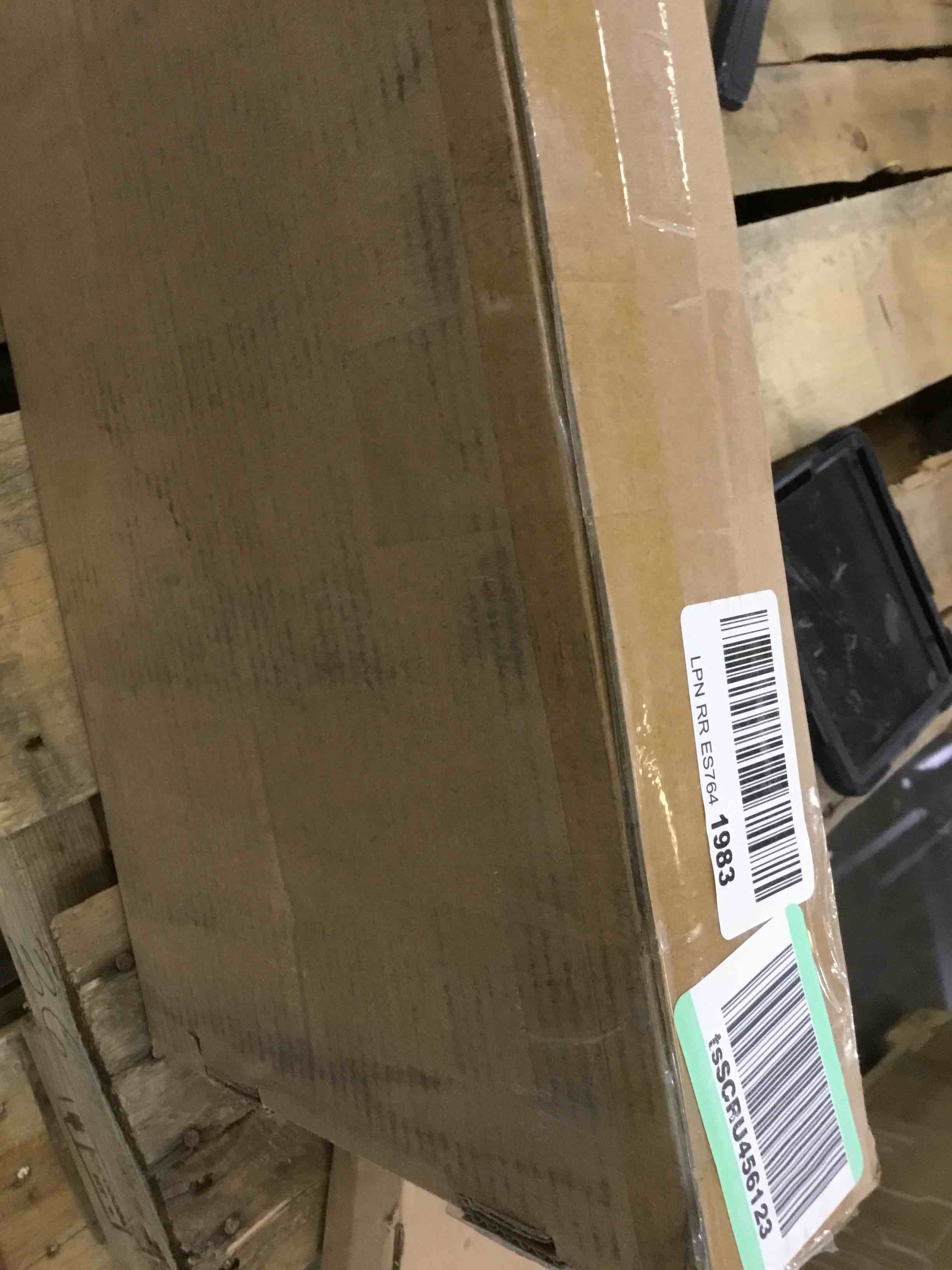 https://s3.amazonaws.com/lotting-images-prod/bidfta/EXS00281845_1687790528862.jpeg