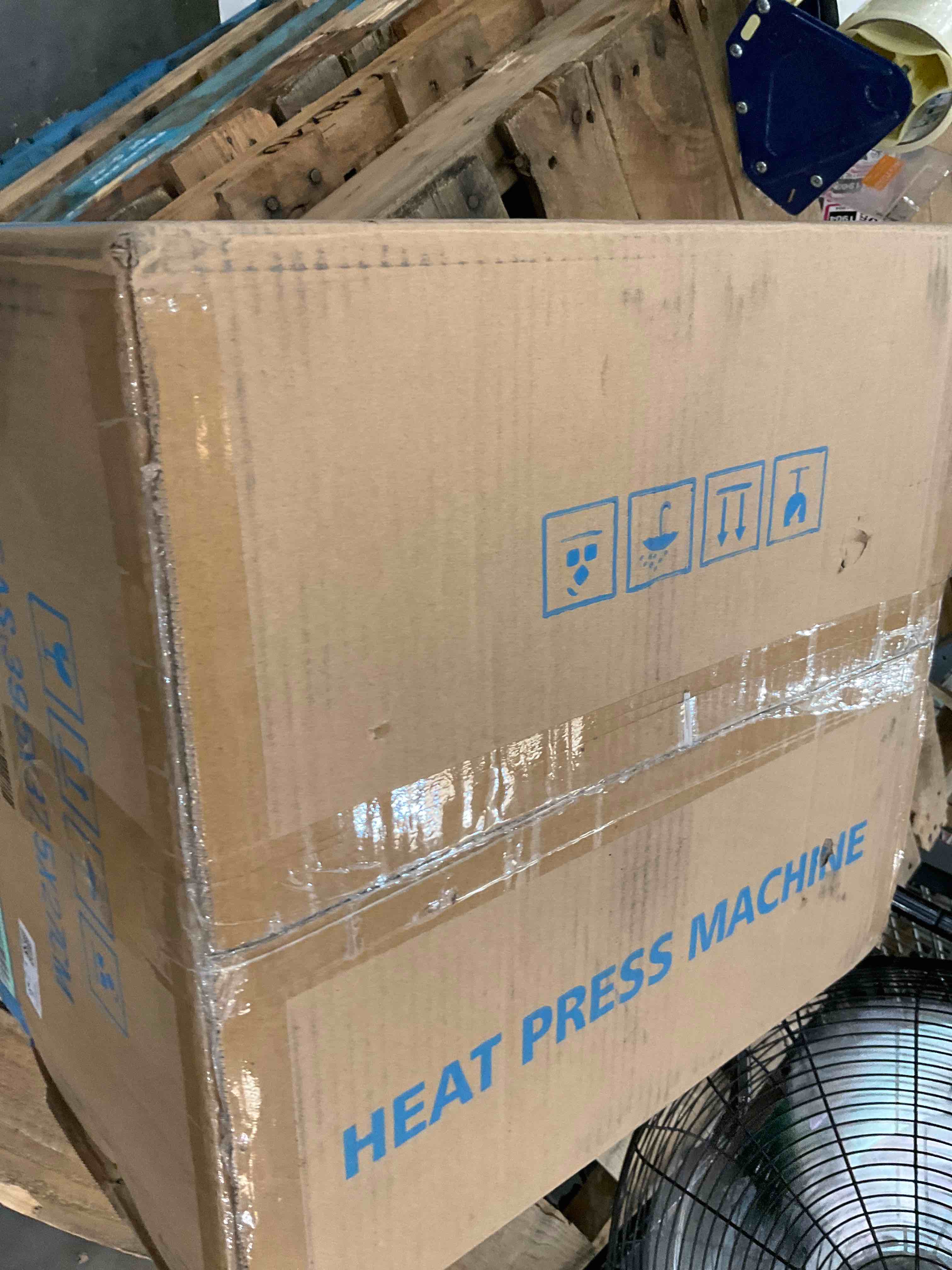 https://s3.amazonaws.com/lotting-images-prod/bidfta/EXS00281900_1687803527128.jpeg