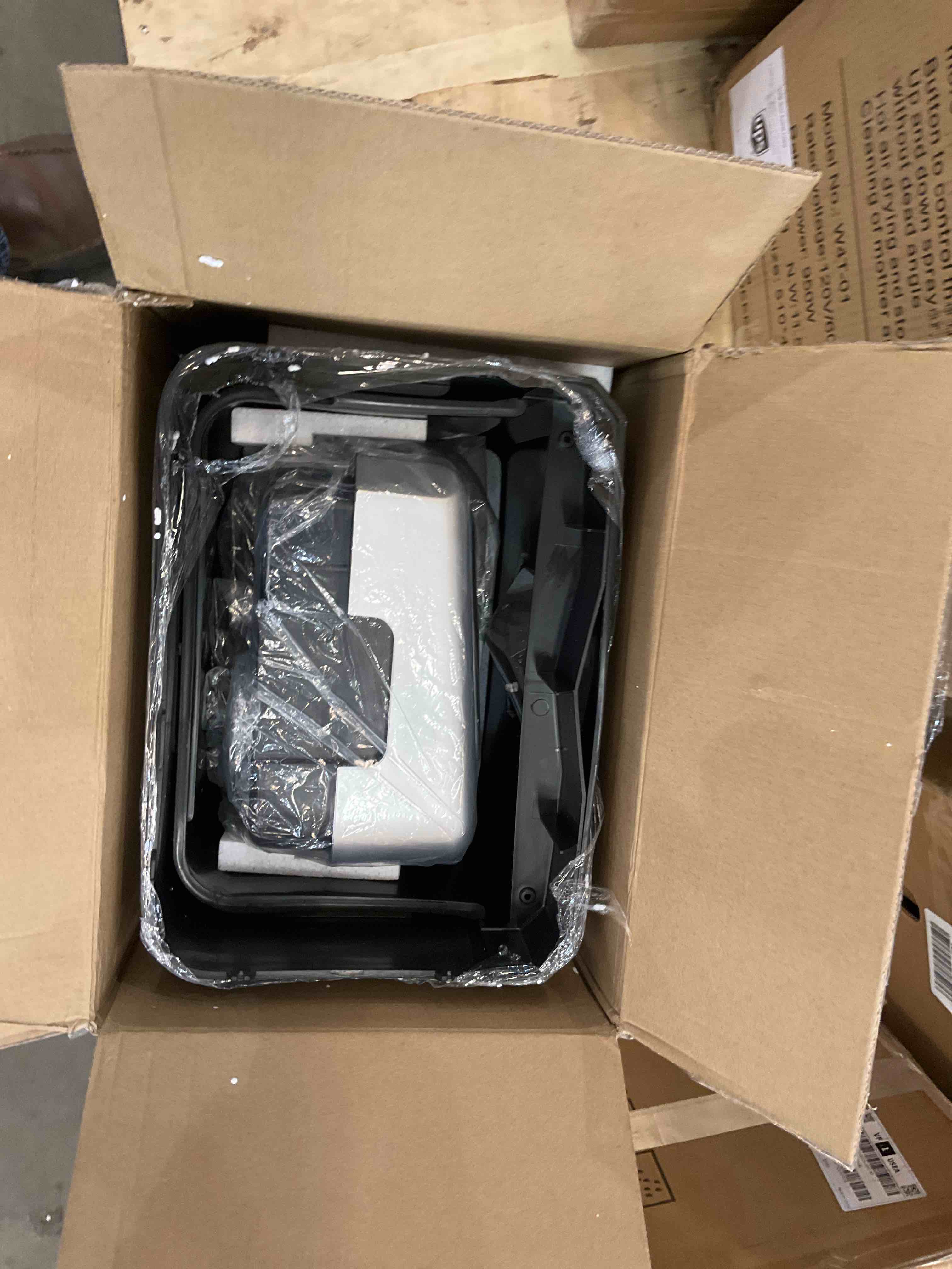 https://s3.amazonaws.com/lotting-images-prod/bidfta/EXS00281905_1687803983485.jpeg