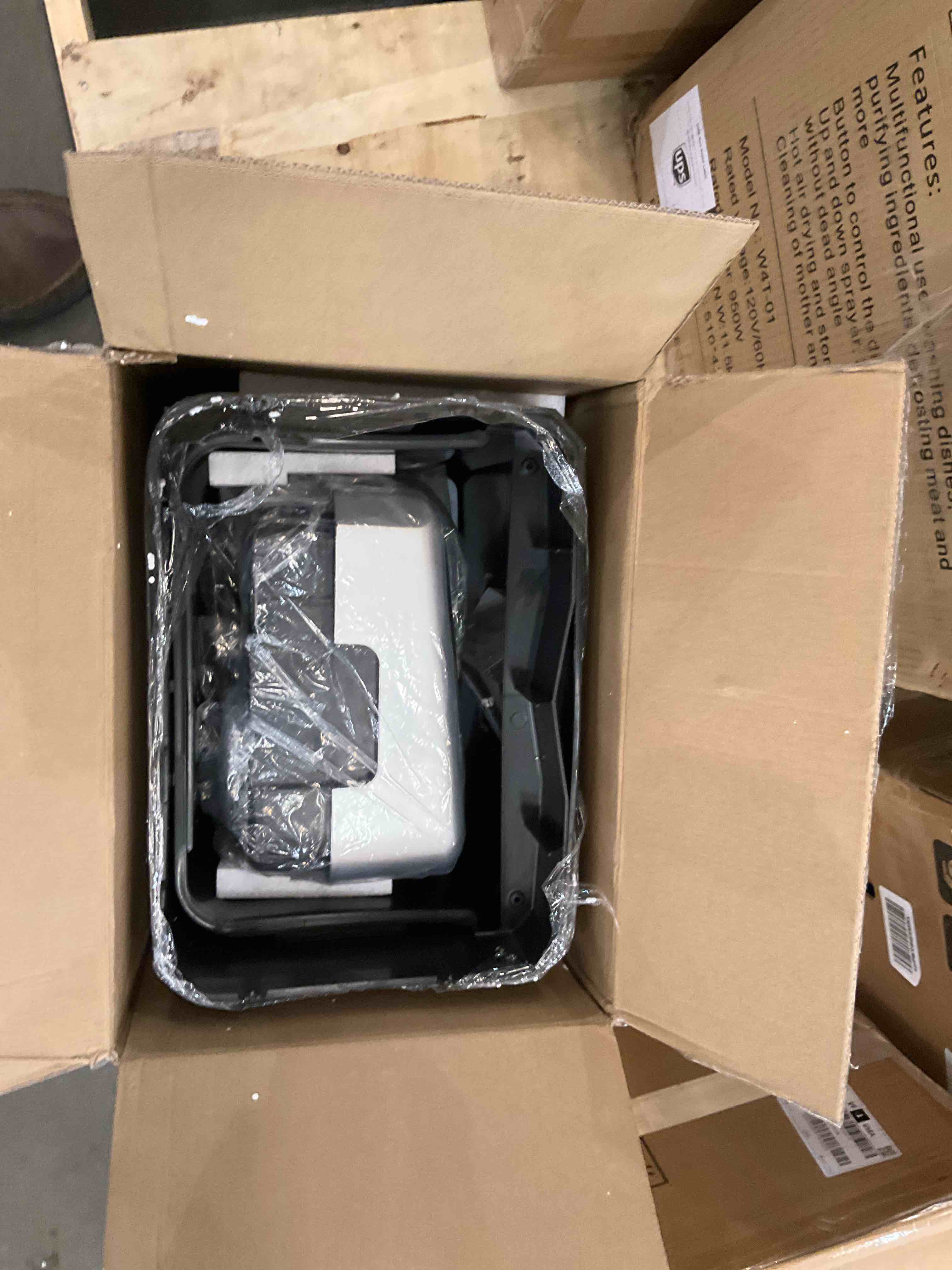 https://s3.amazonaws.com/lotting-images-prod/bidfta/EXS00281905_1687803984812.jpeg