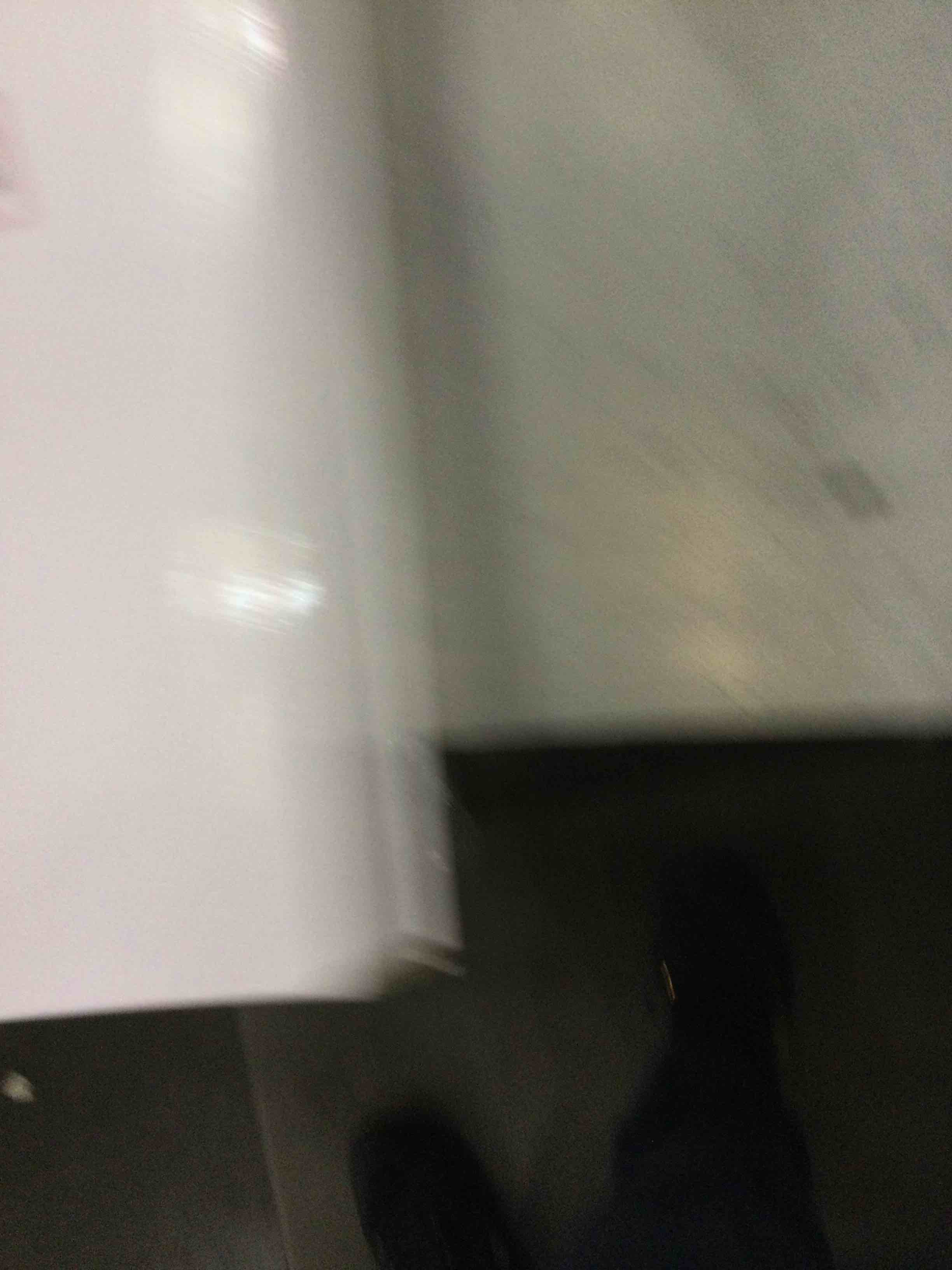 https://s3.amazonaws.com/lotting-images-prod/bidfta/EXS00282108_1687357766979.jpeg