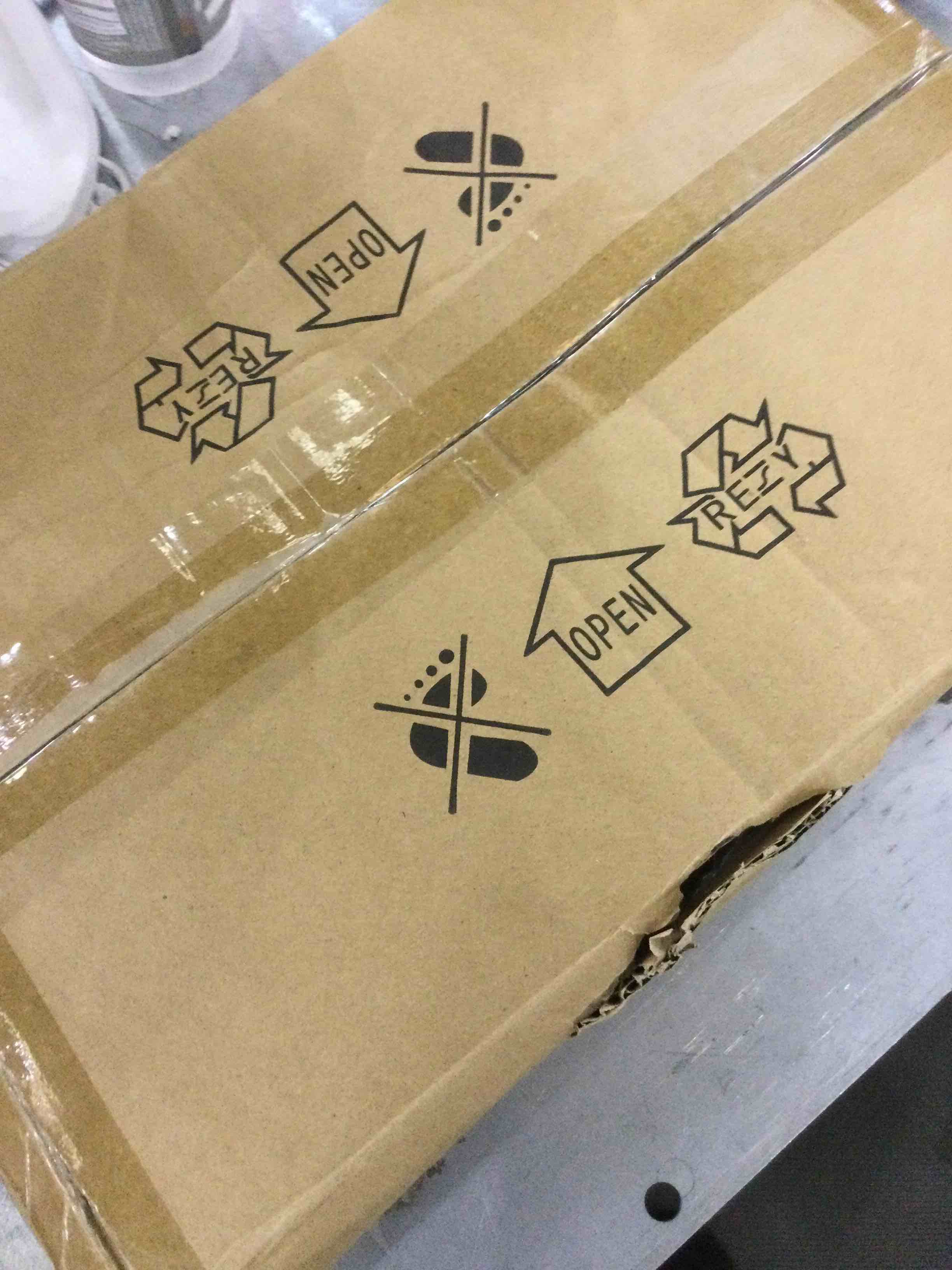 https://s3.amazonaws.com/lotting-images-prod/bidfta/EXS00282183_1687440933048.jpeg