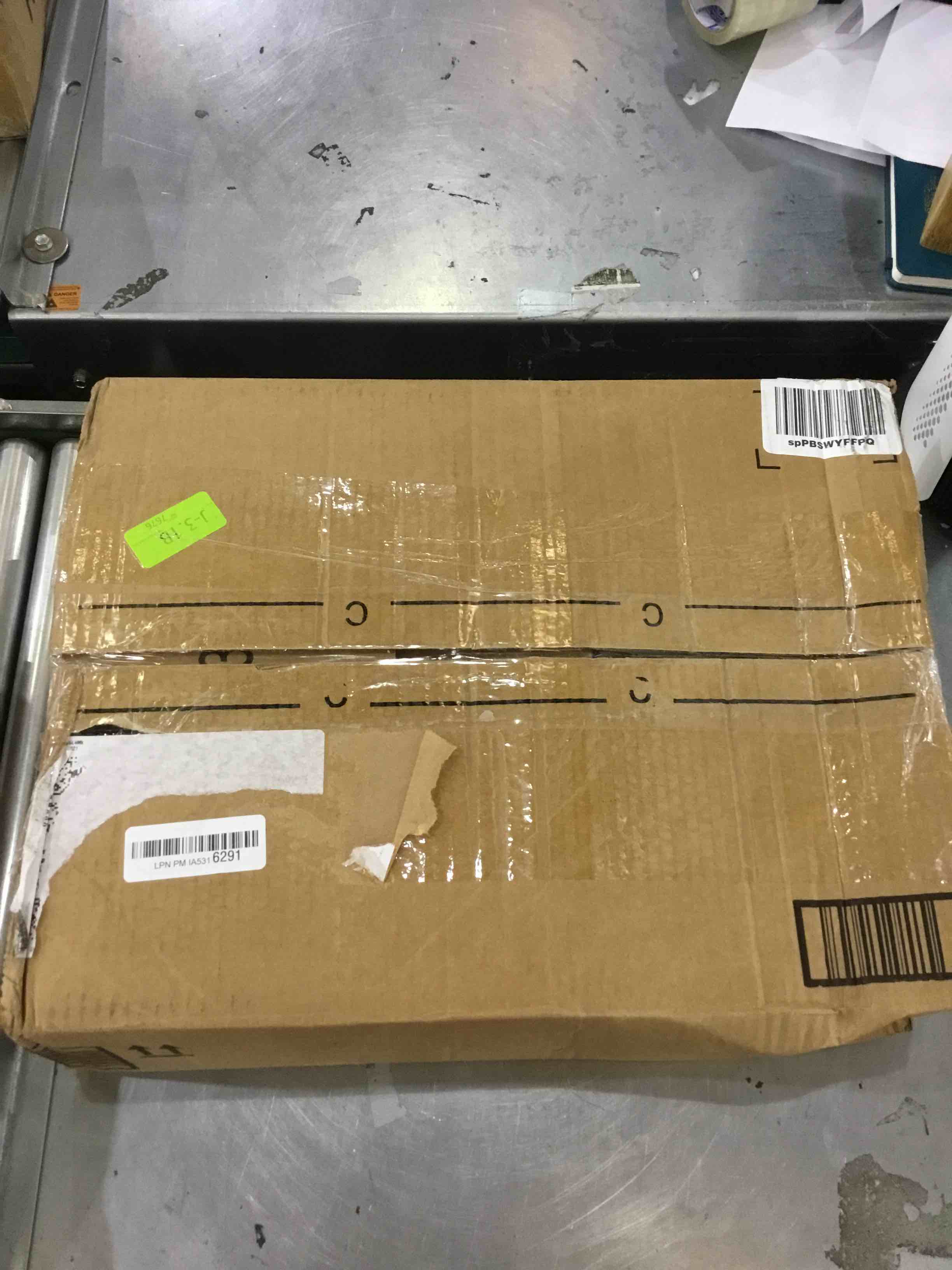 https://s3.amazonaws.com/lotting-images-prod/bidfta/EXS00282658_1687192863564.jpeg
