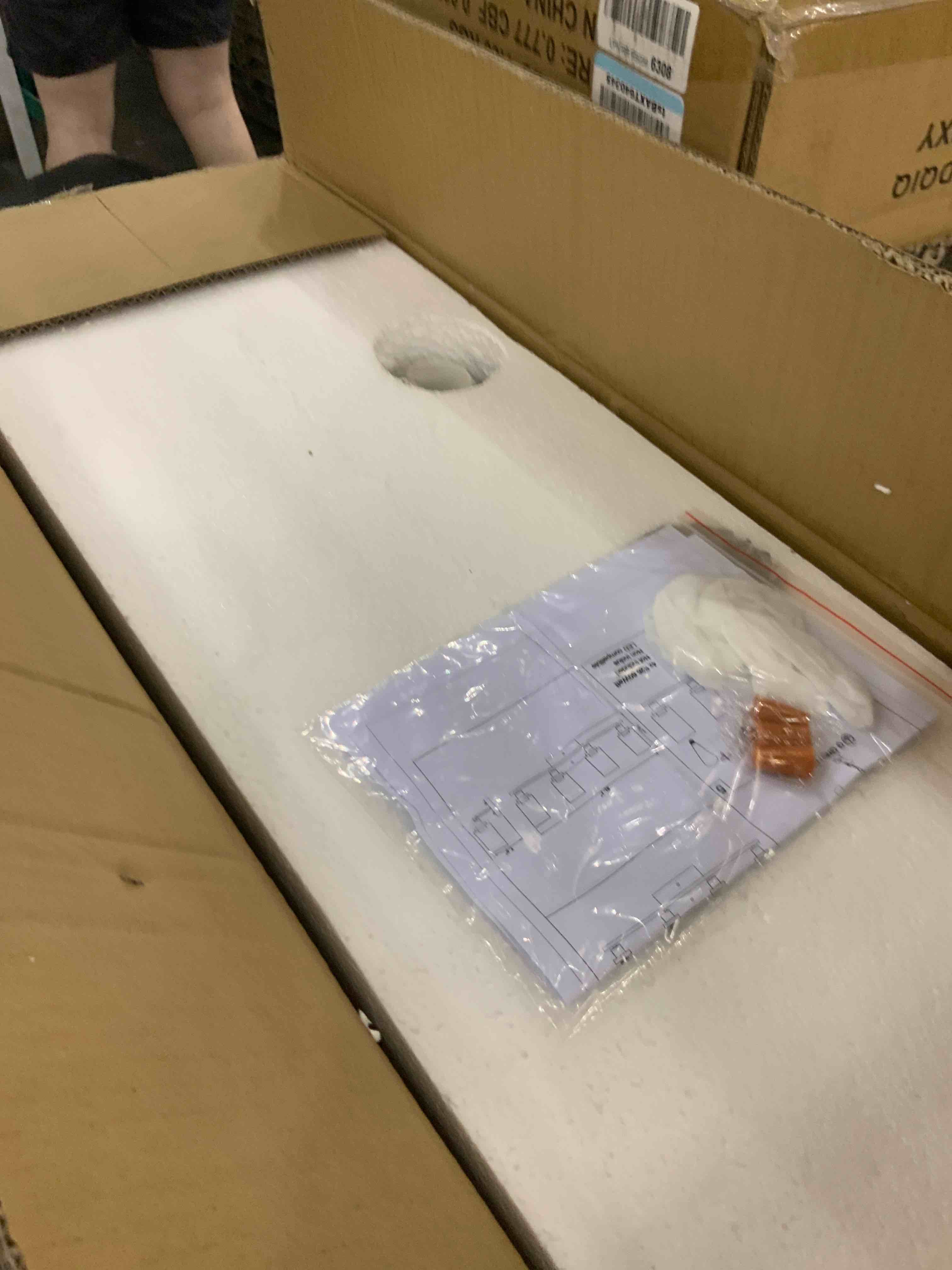 https://s3.amazonaws.com/lotting-images-prod/bidfta/EXS00283320_1687374244054.jpeg