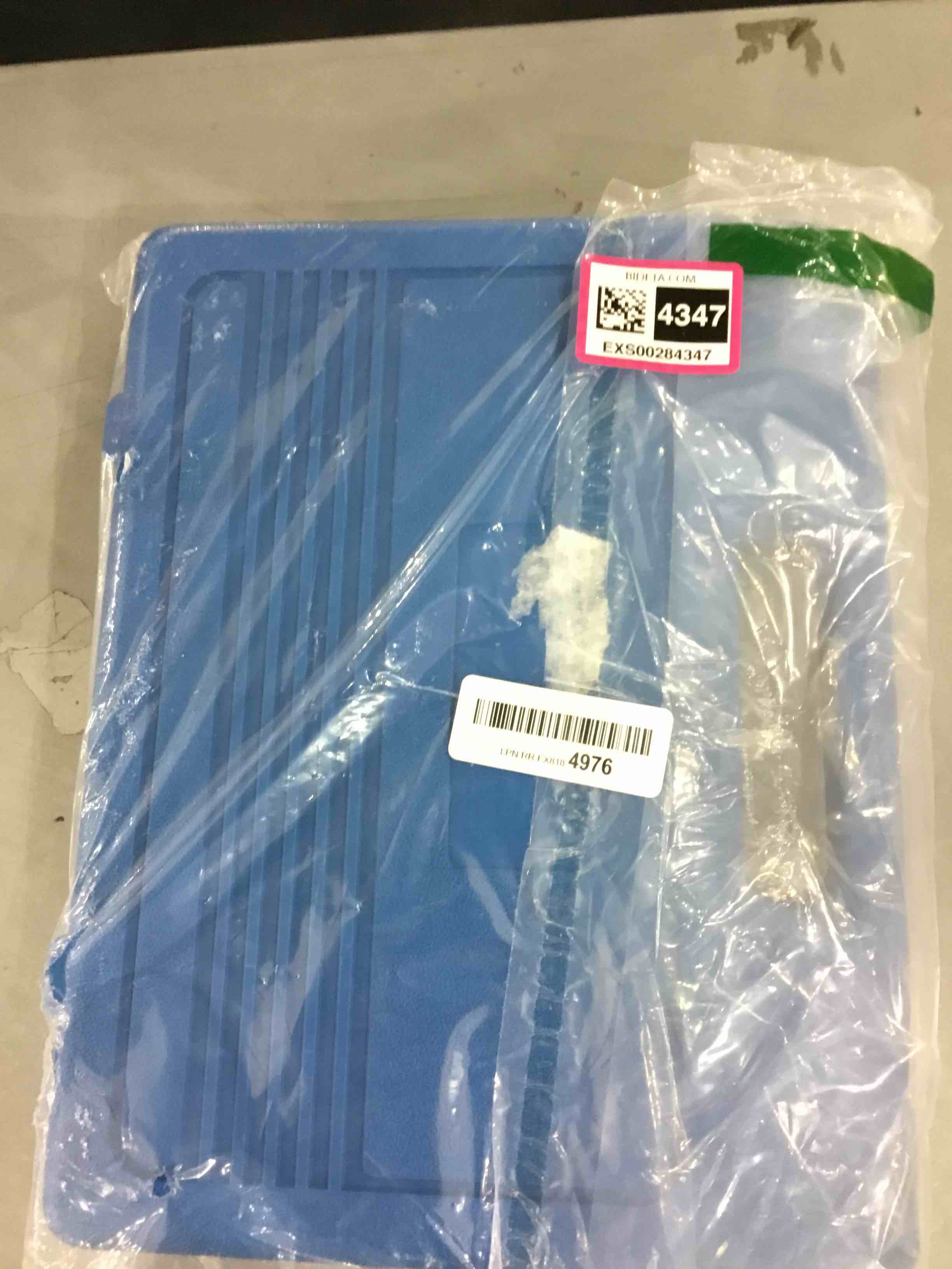 https://s3.amazonaws.com/lotting-images-prod/bidfta/EXS00284347_1687346582376.jpeg