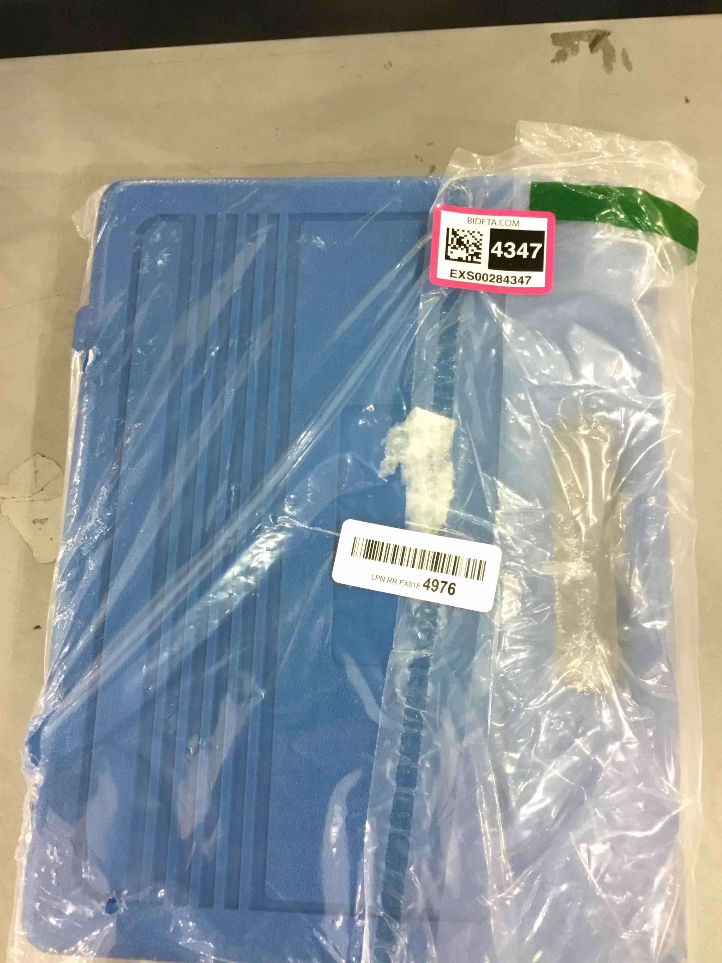 https://s3.amazonaws.com/lotting-images-prod/bidfta/EXS00284347_1687346584405.jpeg