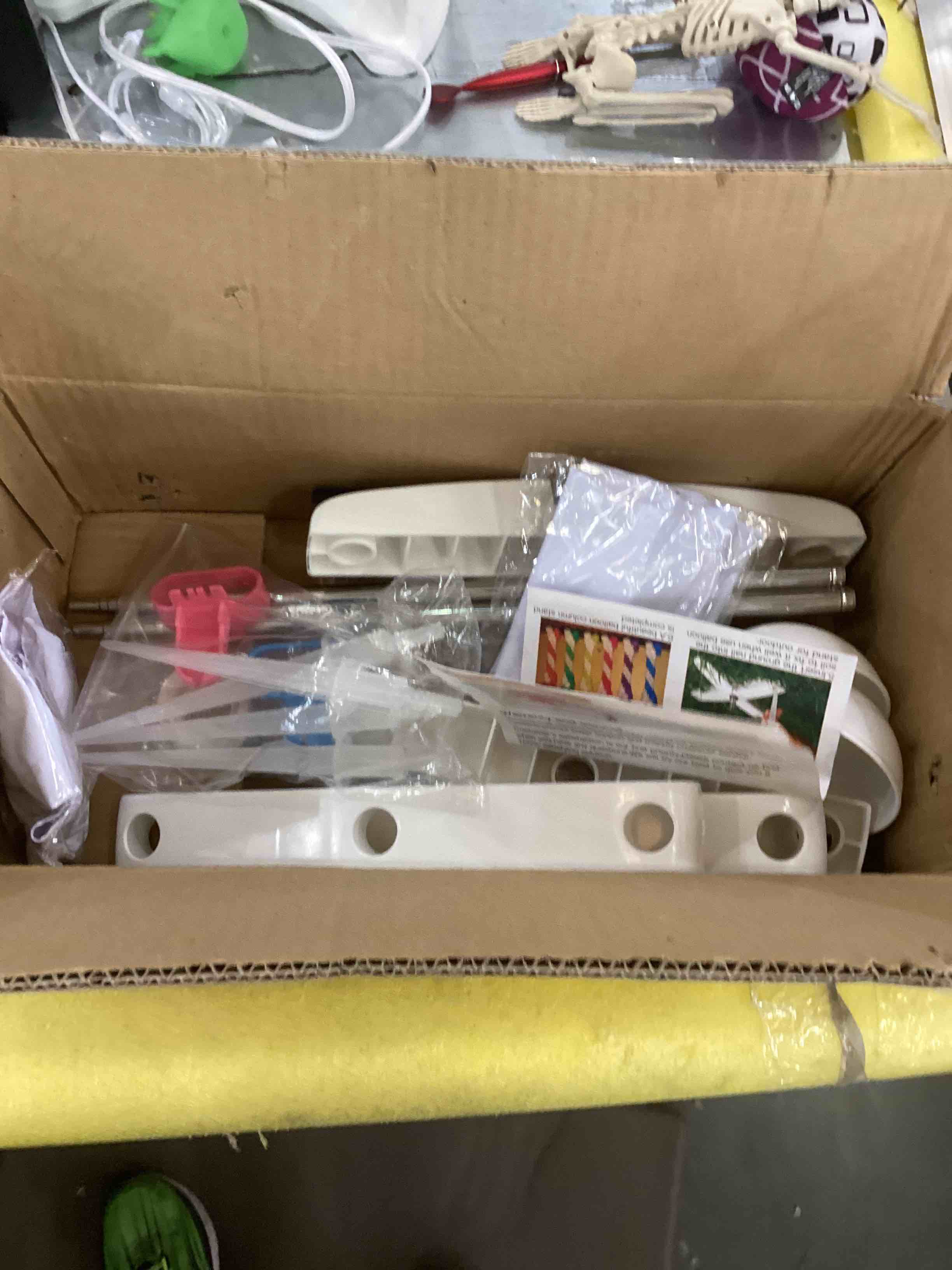 https://s3.amazonaws.com/lotting-images-prod/bidfta/EXS00286286_1686930349240.jpeg