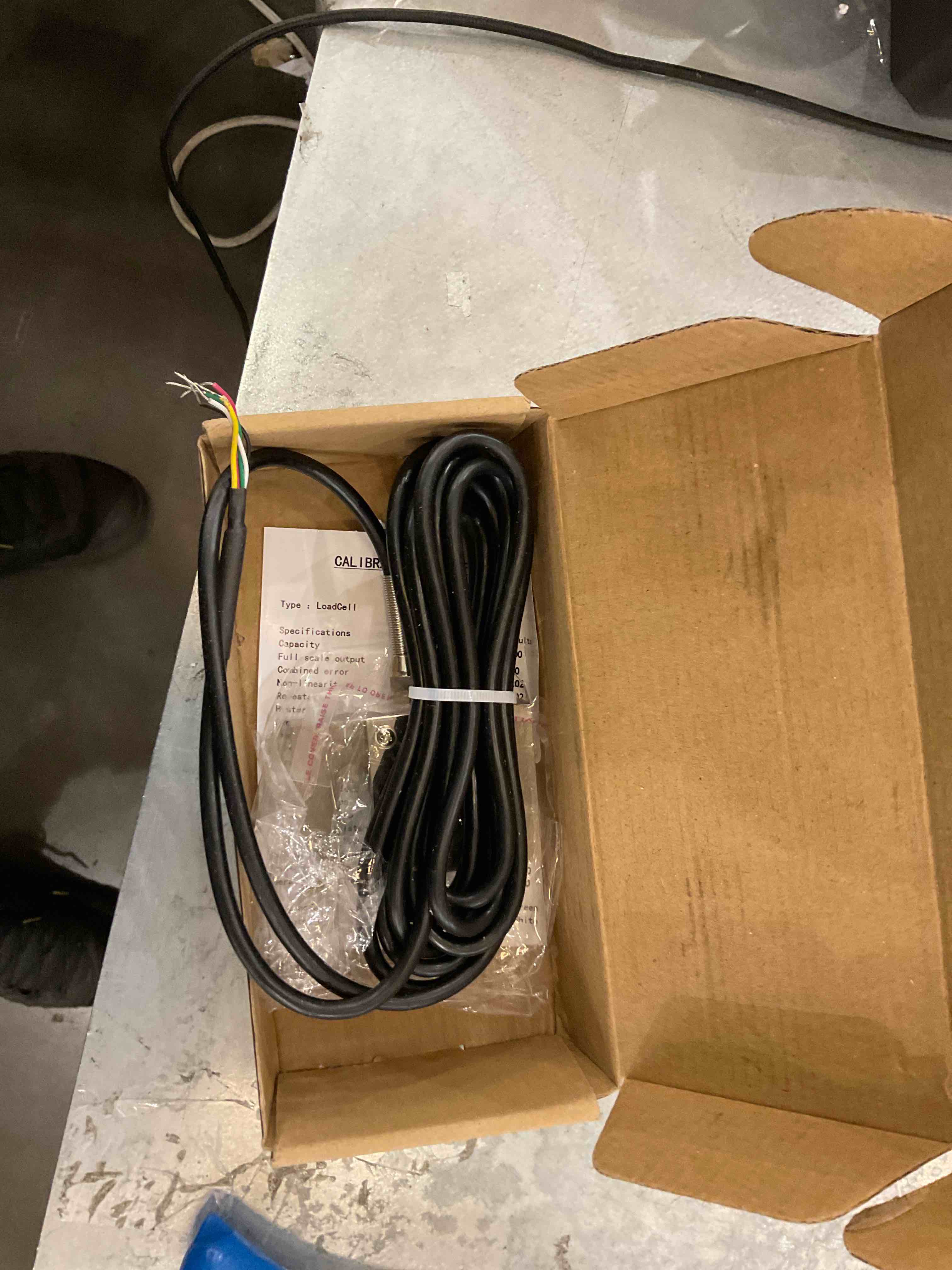 https://s3.amazonaws.com/lotting-images-prod/bidfta/EXS00286528_1687354825359.jpeg