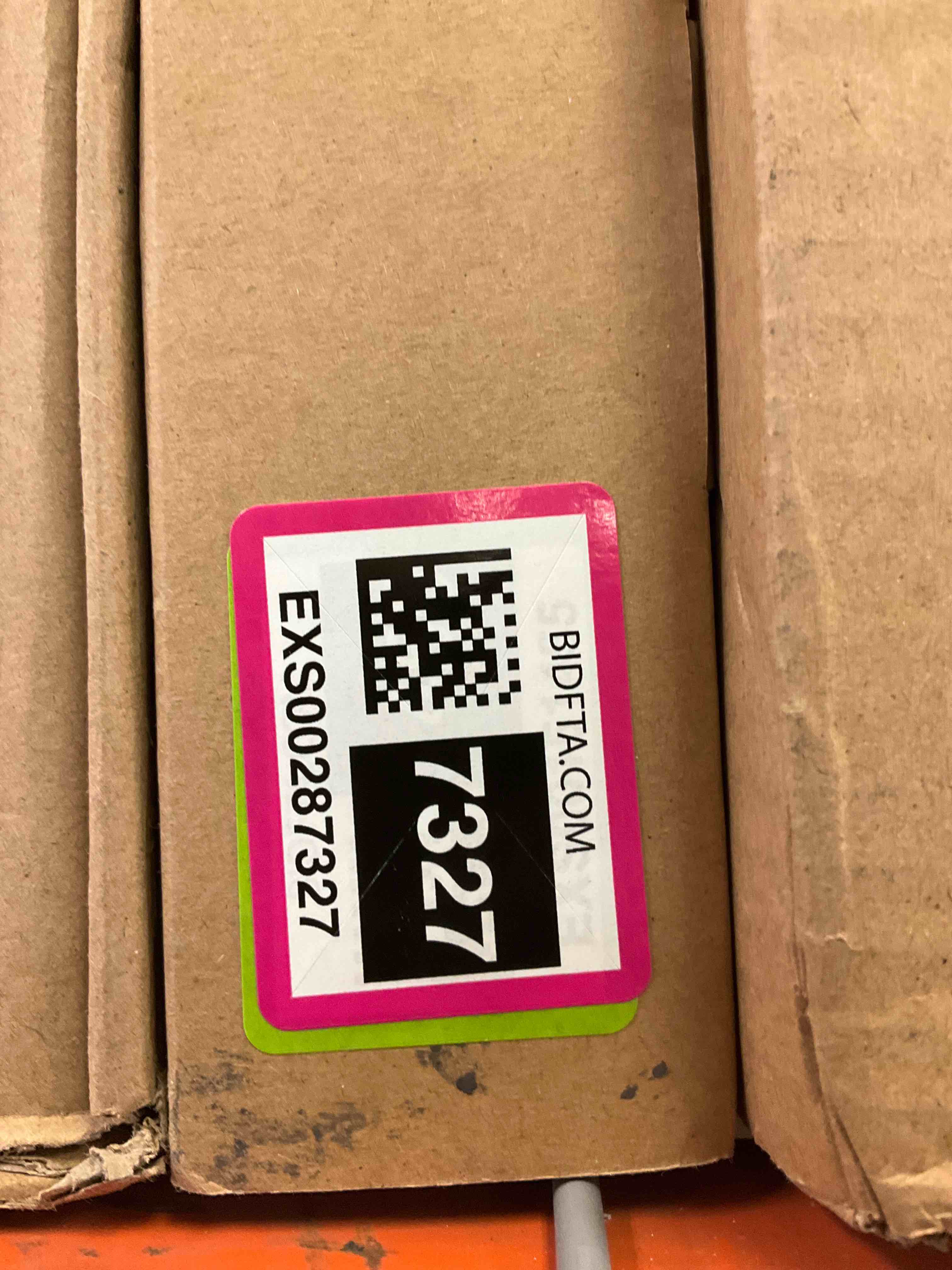 https://s3.amazonaws.com/lotting-images-prod/bidfta/EXS00287327_1687376545012.jpeg