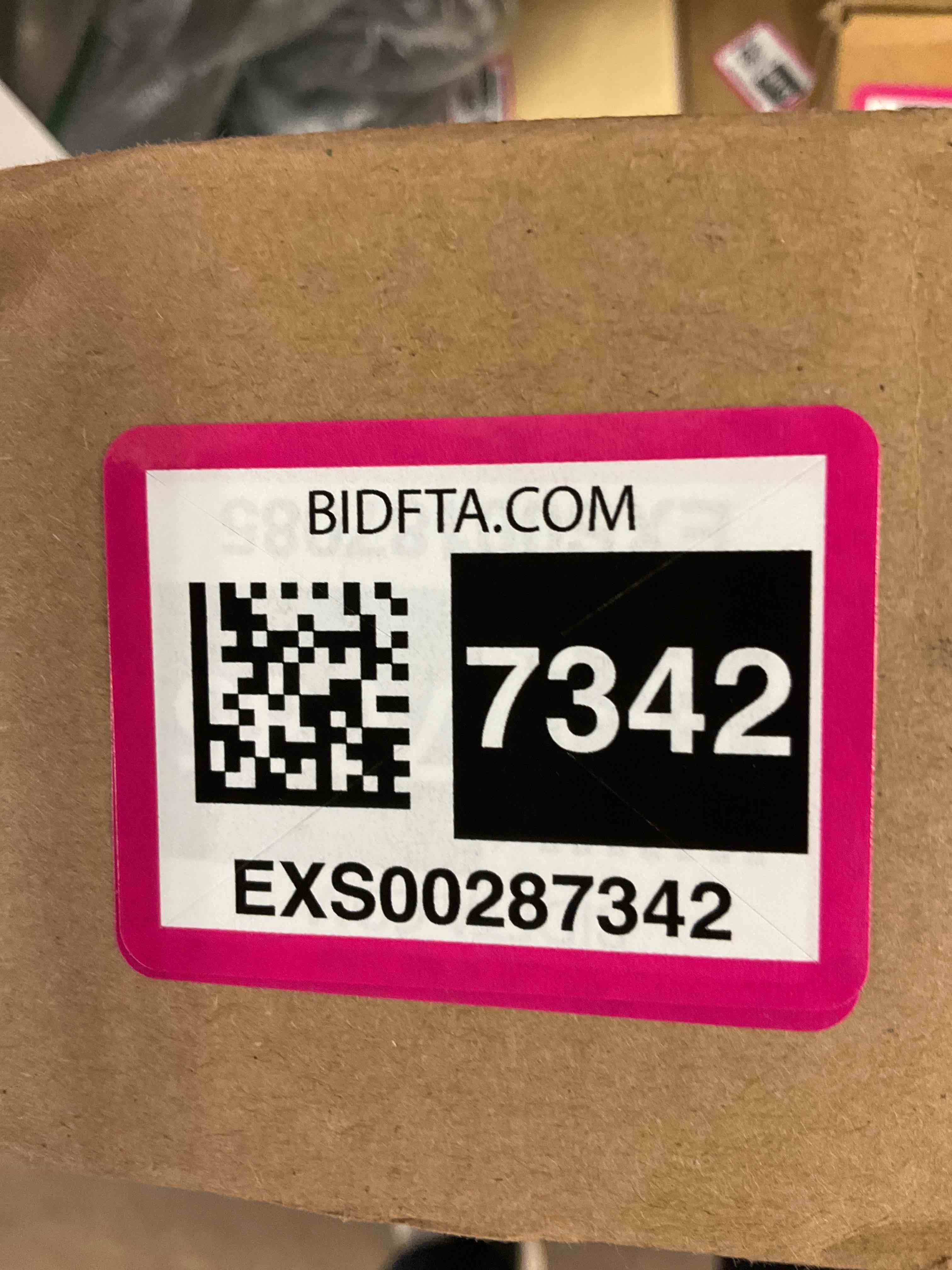 https://s3.amazonaws.com/lotting-images-prod/bidfta/EXS00287342_1687377742482.jpeg