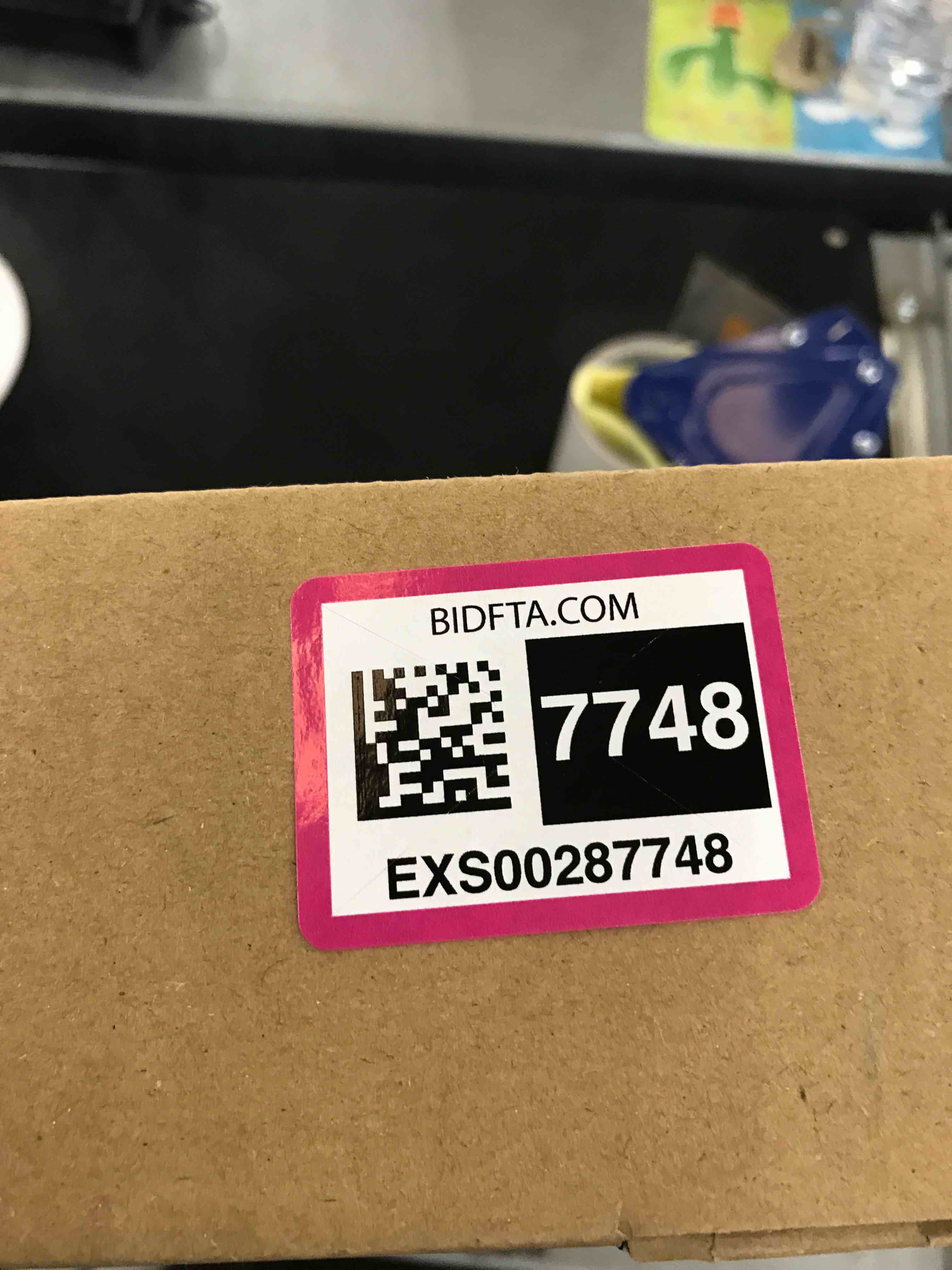 https://s3.amazonaws.com/lotting-images-prod/bidfta/EXS00287748_1687362081971.jpeg