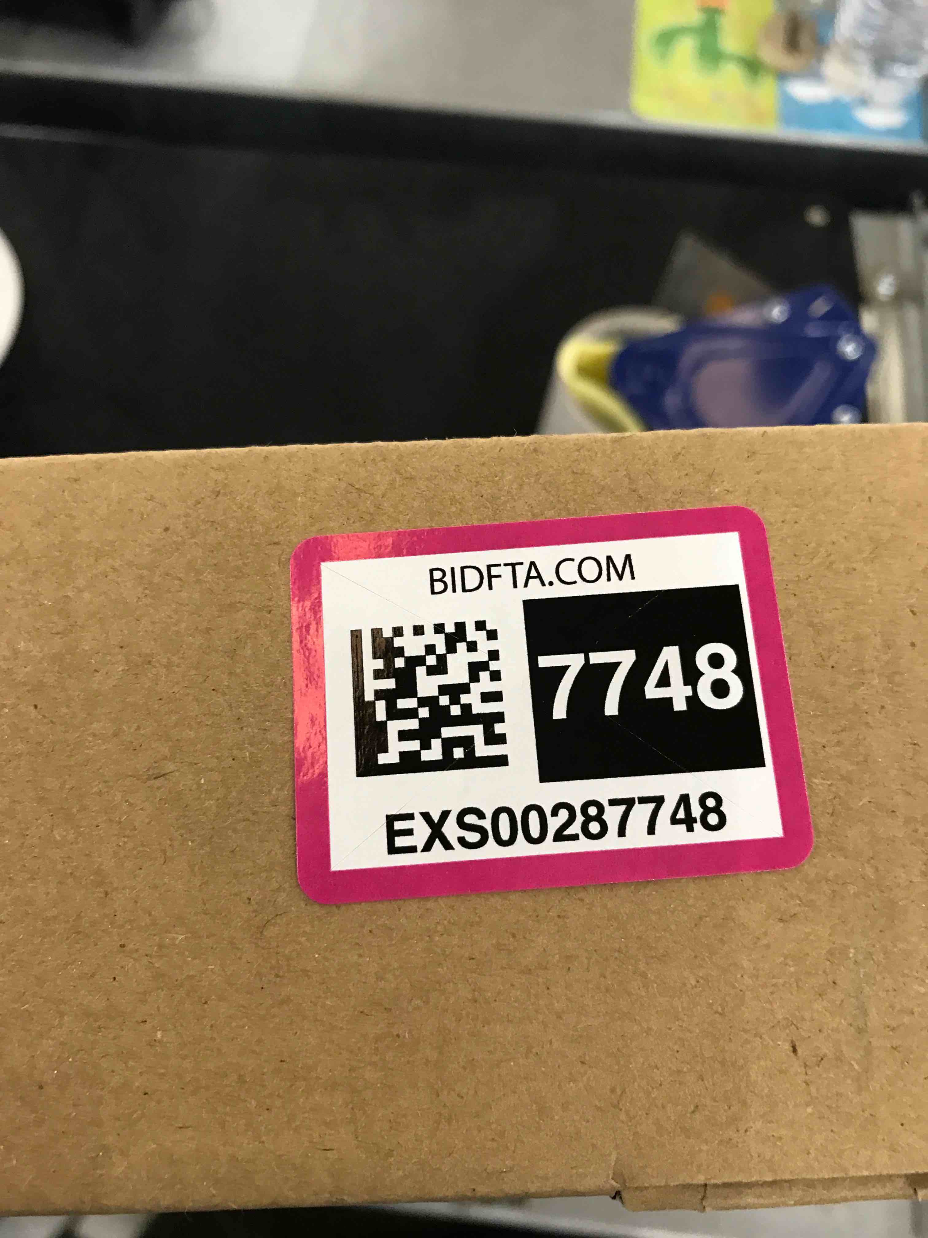https://s3.amazonaws.com/lotting-images-prod/bidfta/EXS00287748_1687362083347.jpeg