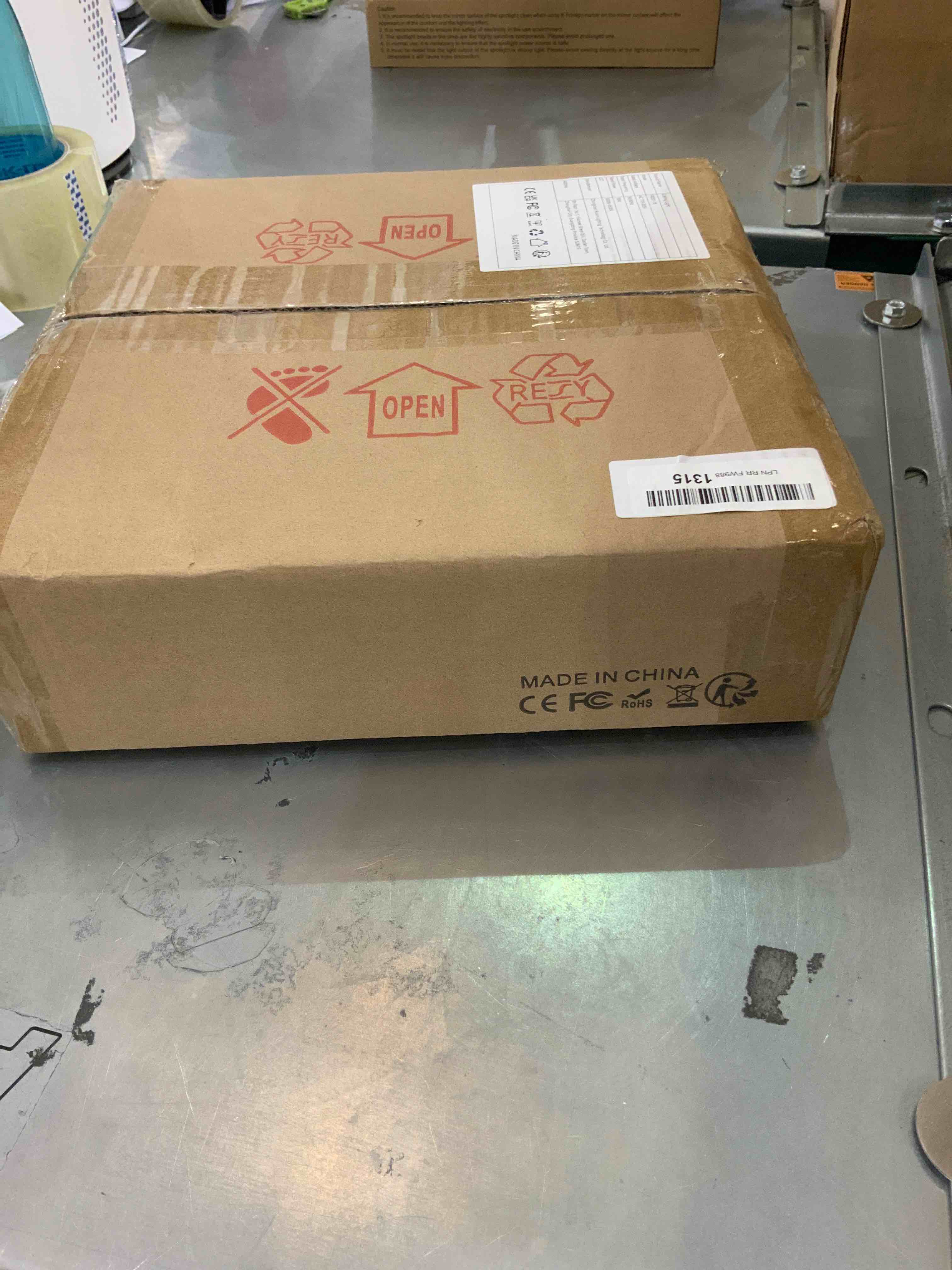 https://s3.amazonaws.com/lotting-images-prod/bidfta/EXS00288533_1687358747916.jpeg