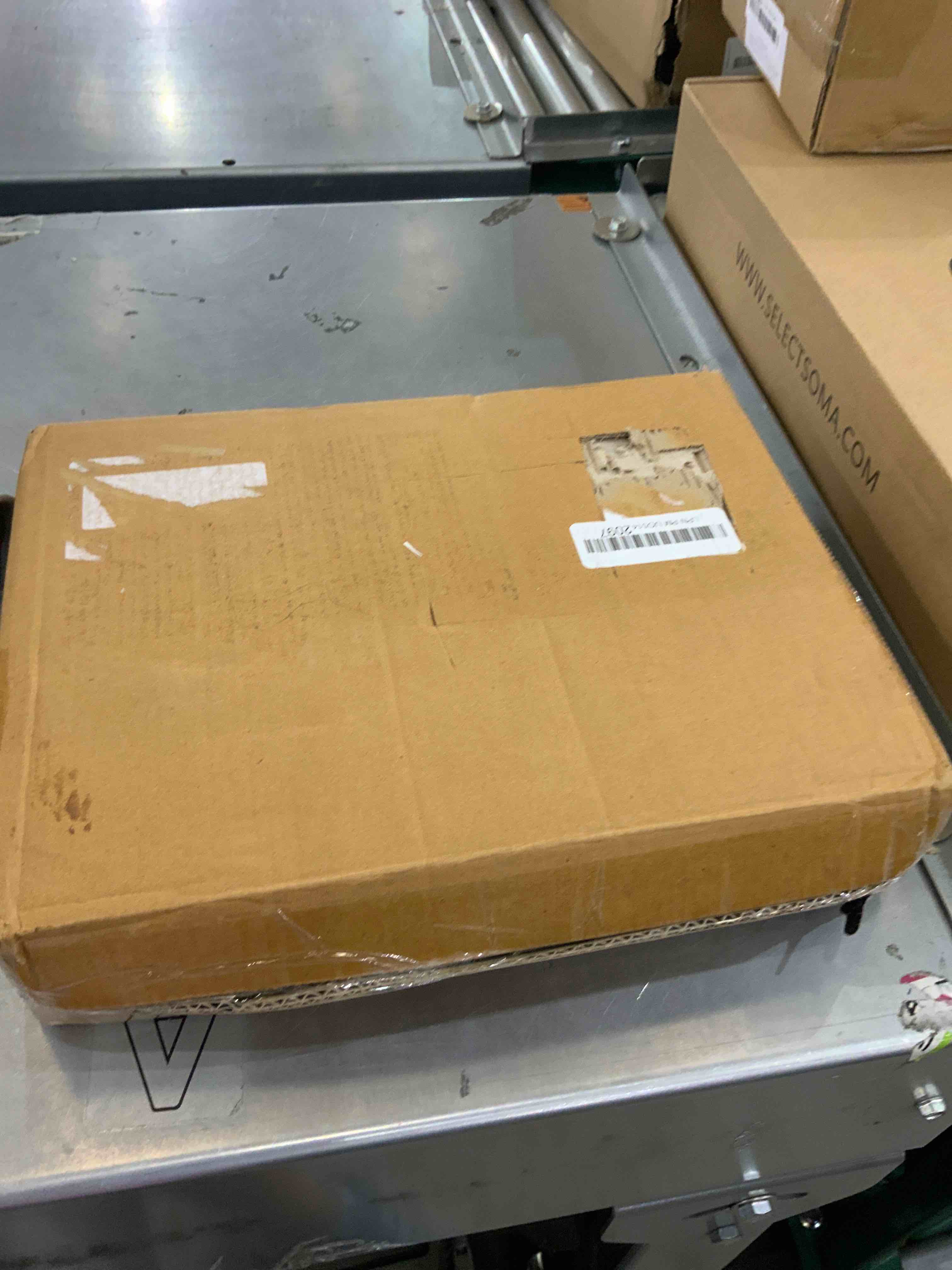 https://s3.amazonaws.com/lotting-images-prod/bidfta/EXS00288749_1687442503640.jpeg