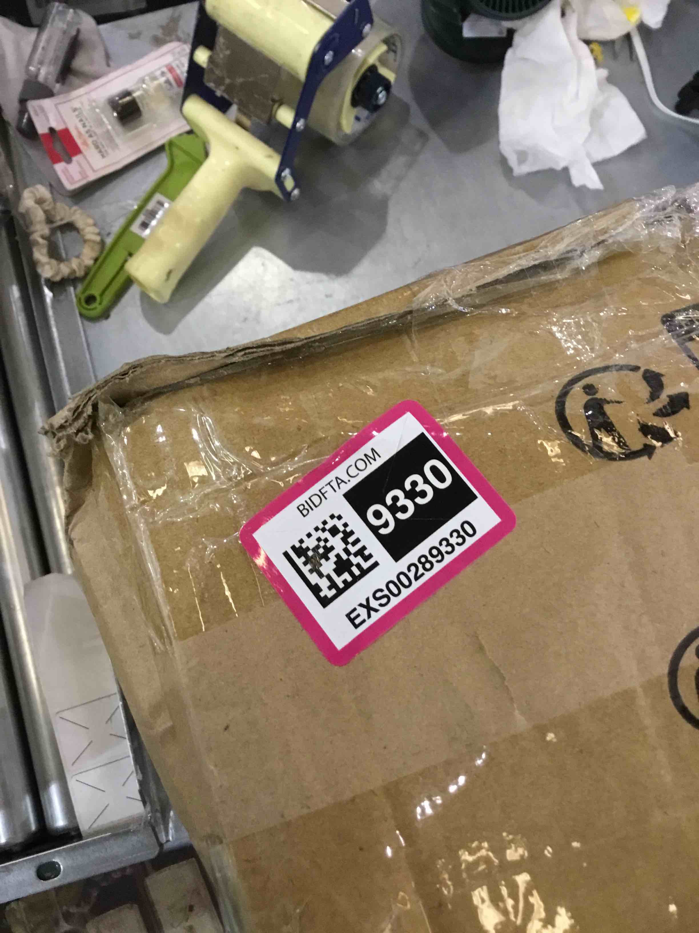https://s3.amazonaws.com/lotting-images-prod/bidfta/EXS00289330_1688132480874.jpeg