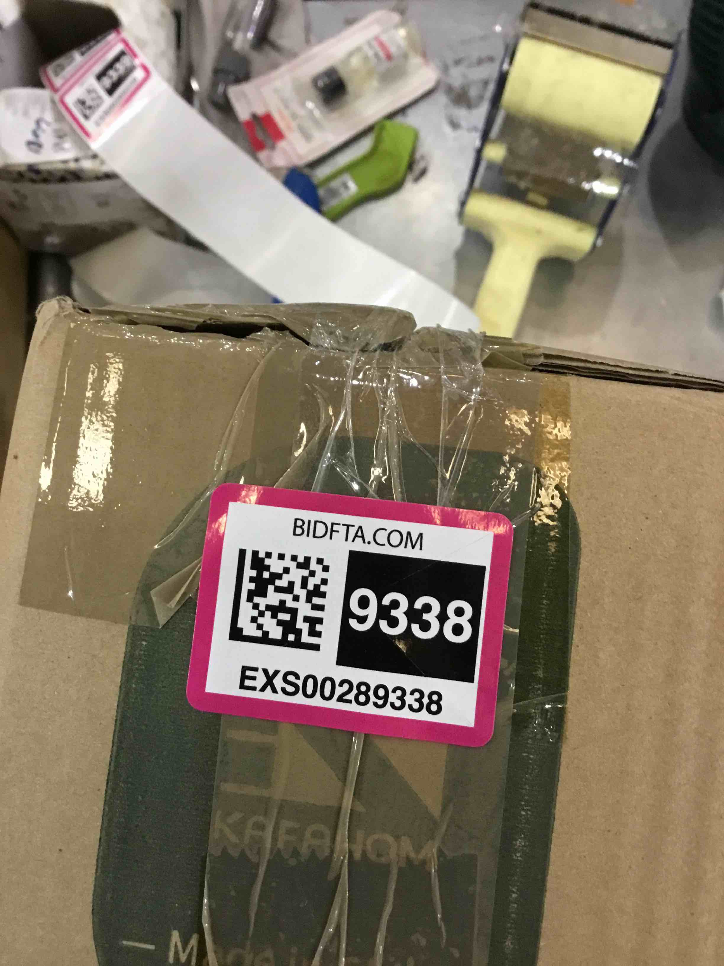 https://s3.amazonaws.com/lotting-images-prod/bidfta/EXS00289338_1688133470163.jpeg
