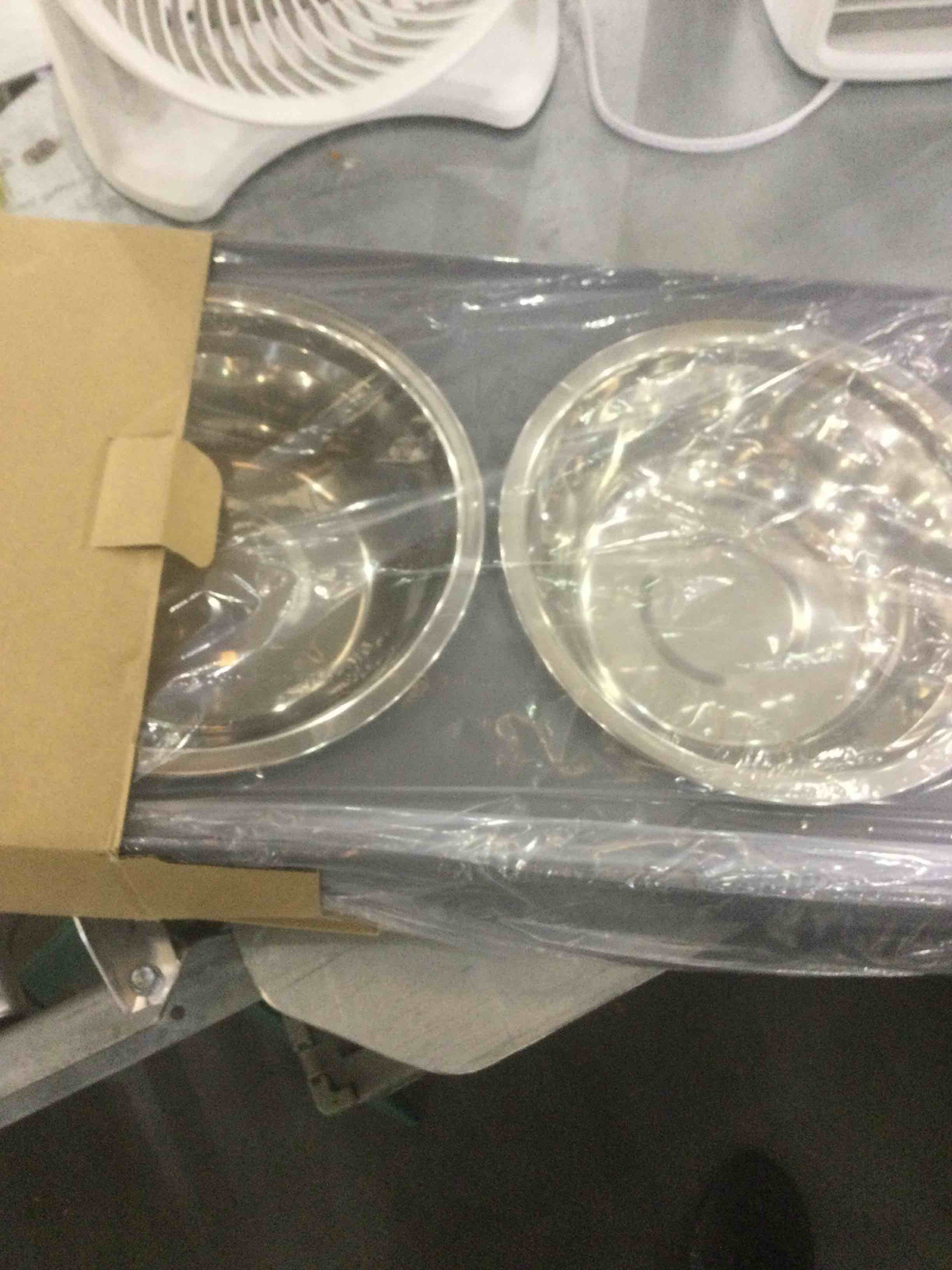 https://s3.amazonaws.com/lotting-images-prod/bidfta/EXS00290185_1686767622391.jpeg