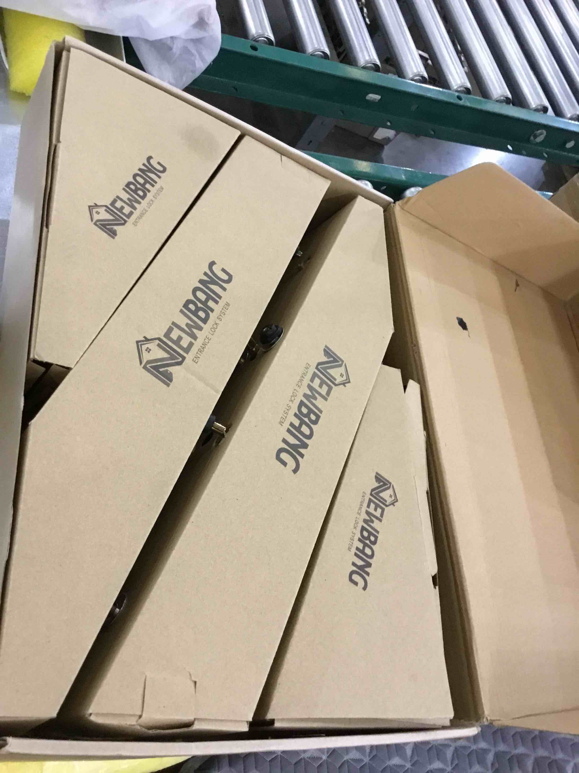 https://s3.amazonaws.com/lotting-images-prod/bidfta/EXS00290833_1686764451270.jpeg