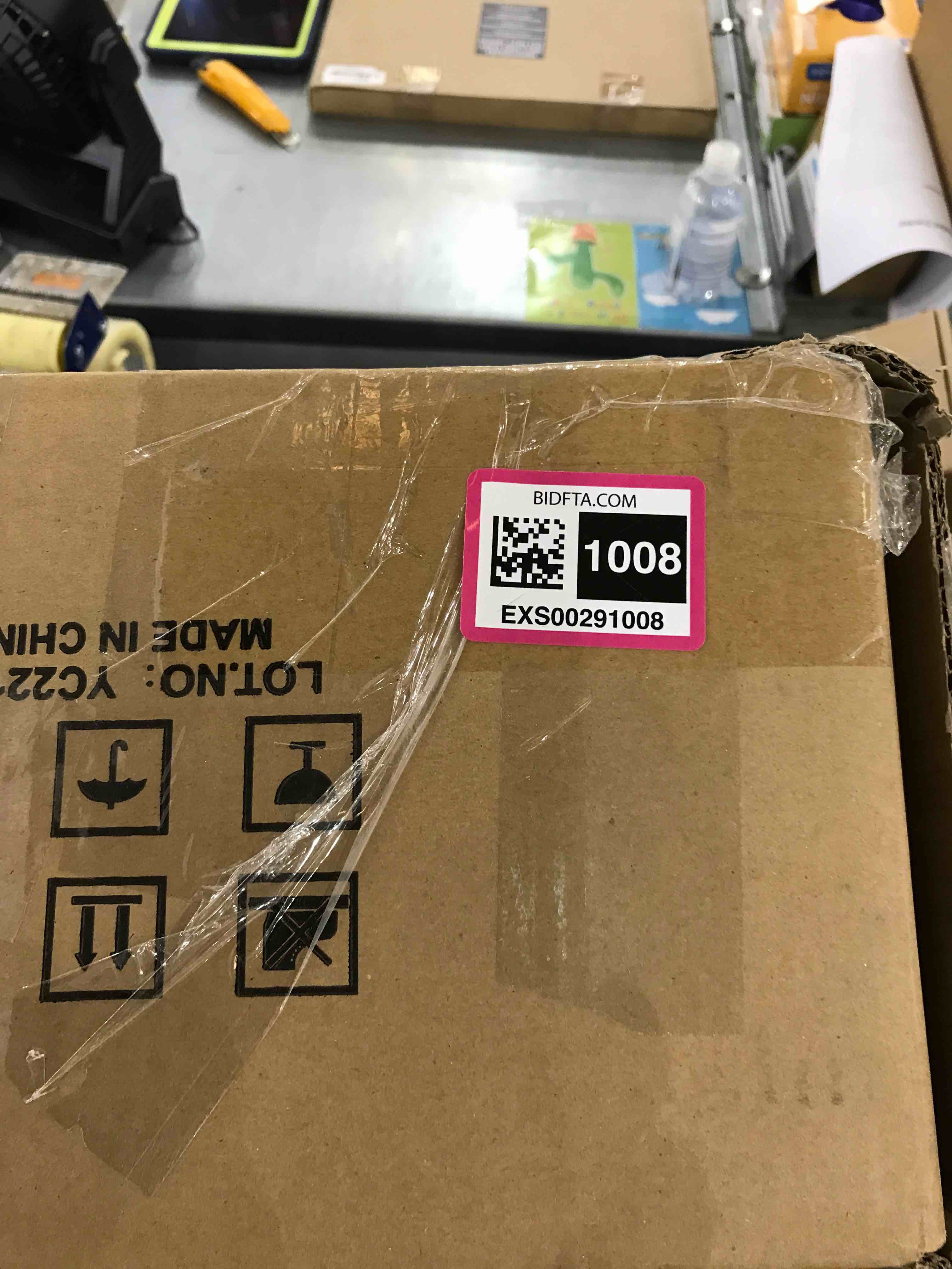 https://s3.amazonaws.com/lotting-images-prod/bidfta/EXS00291008_1686744572162.jpeg