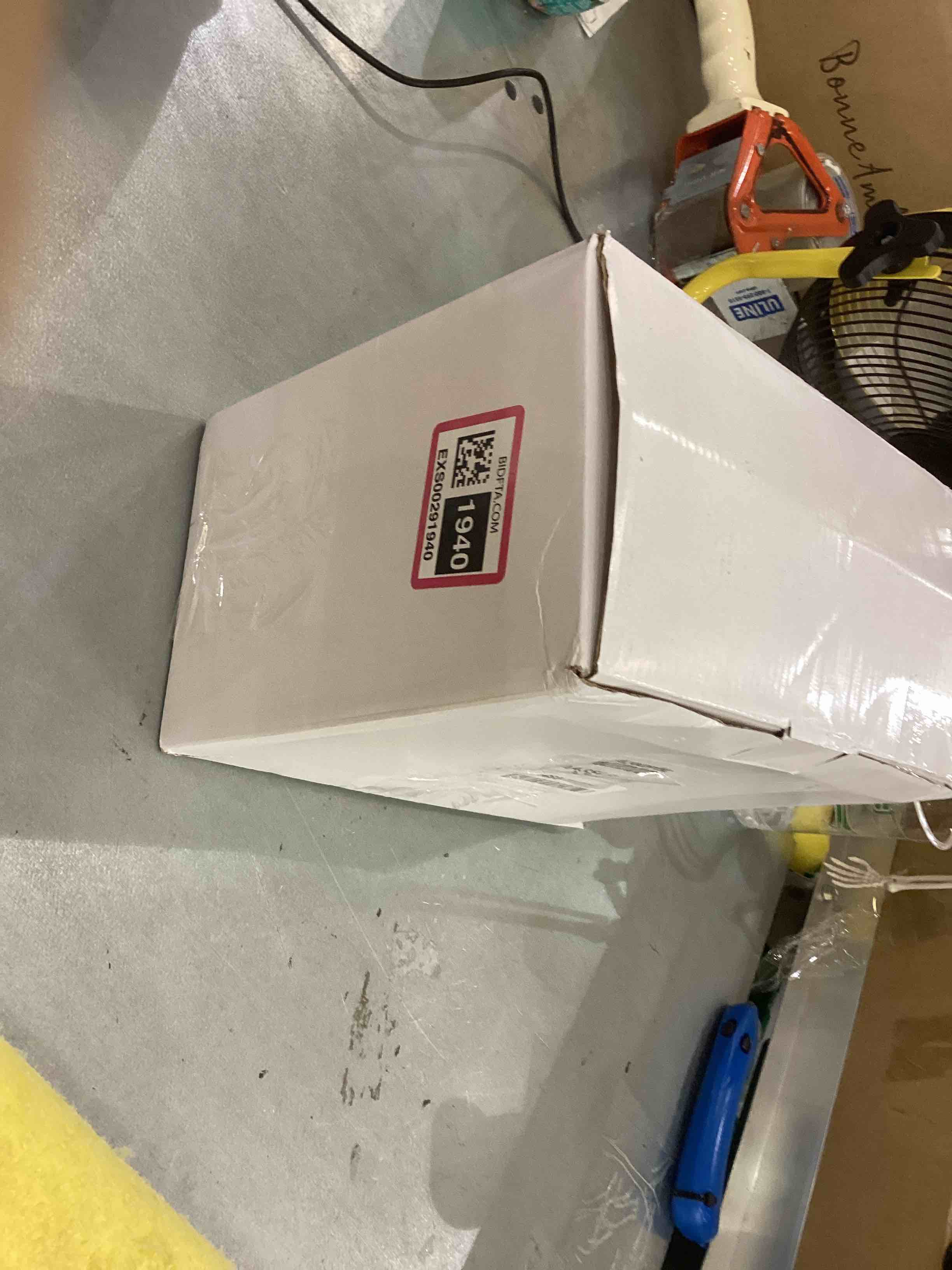 https://s3.amazonaws.com/lotting-images-prod/bidfta/EXS00291940_1689275271802.jpeg