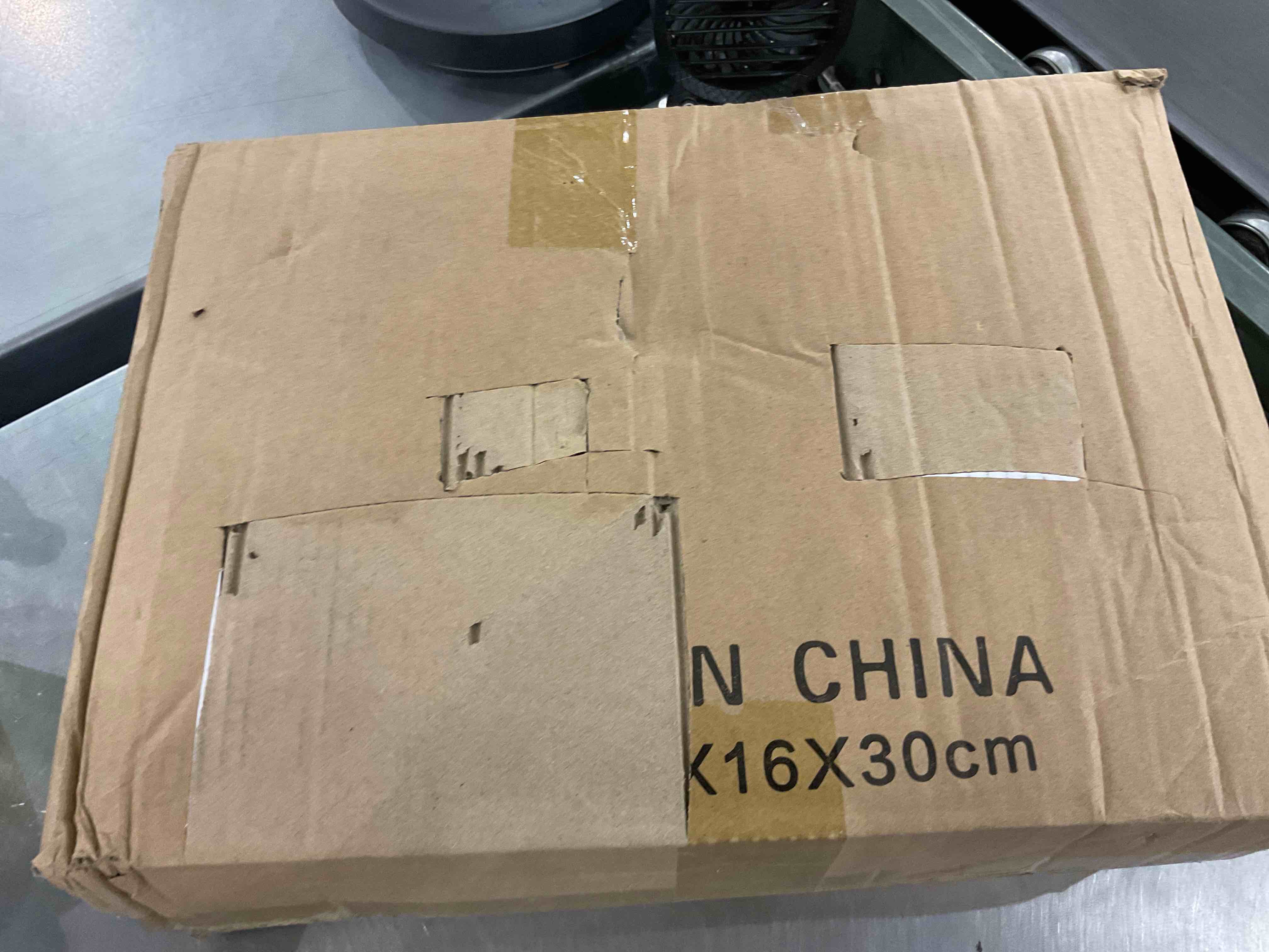 https://s3.amazonaws.com/lotting-images-prod/bidfta/EXS00292230_1686741704322.jpeg
