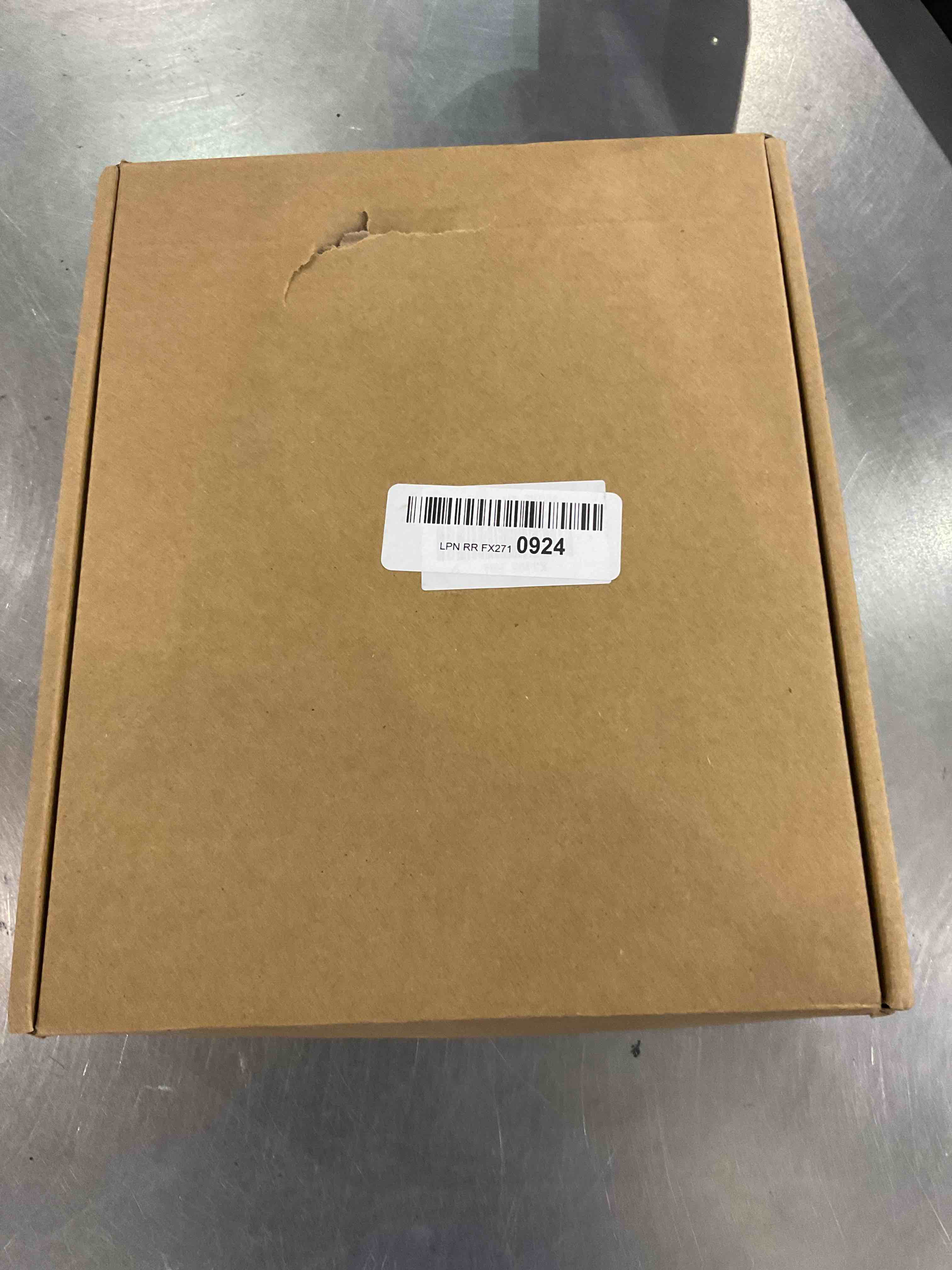 https://s3.amazonaws.com/lotting-images-prod/bidfta/EXS00292236_1686742402237.jpeg