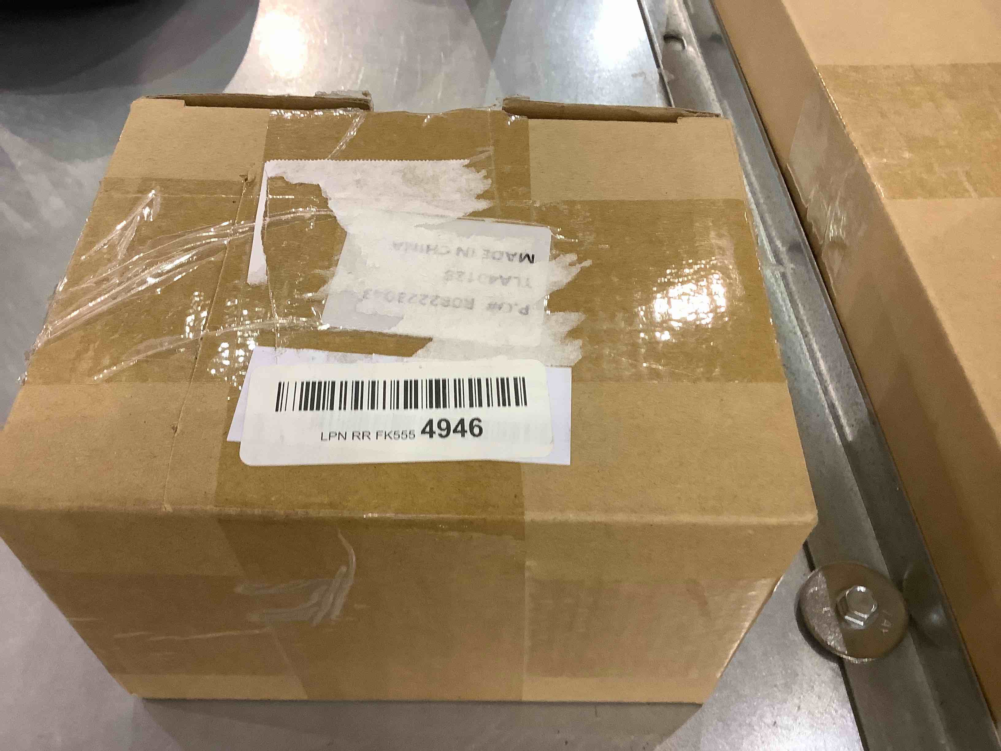 https://s3.amazonaws.com/lotting-images-prod/bidfta/EXS00293039_1686741885680.jpeg