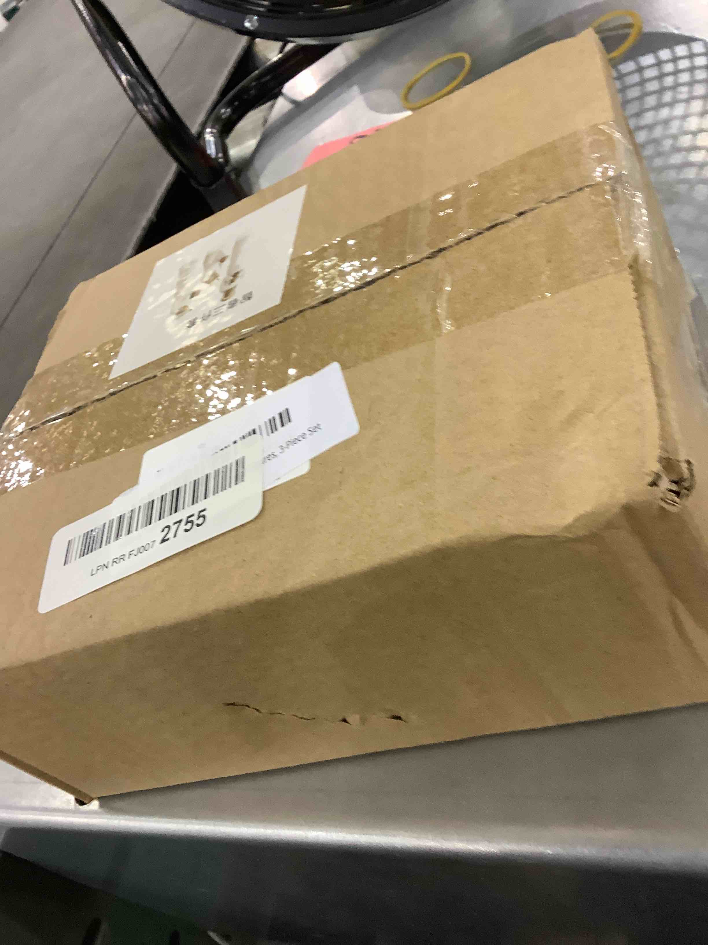 https://s3.amazonaws.com/lotting-images-prod/bidfta/EXS00293173_1686767658069.jpeg