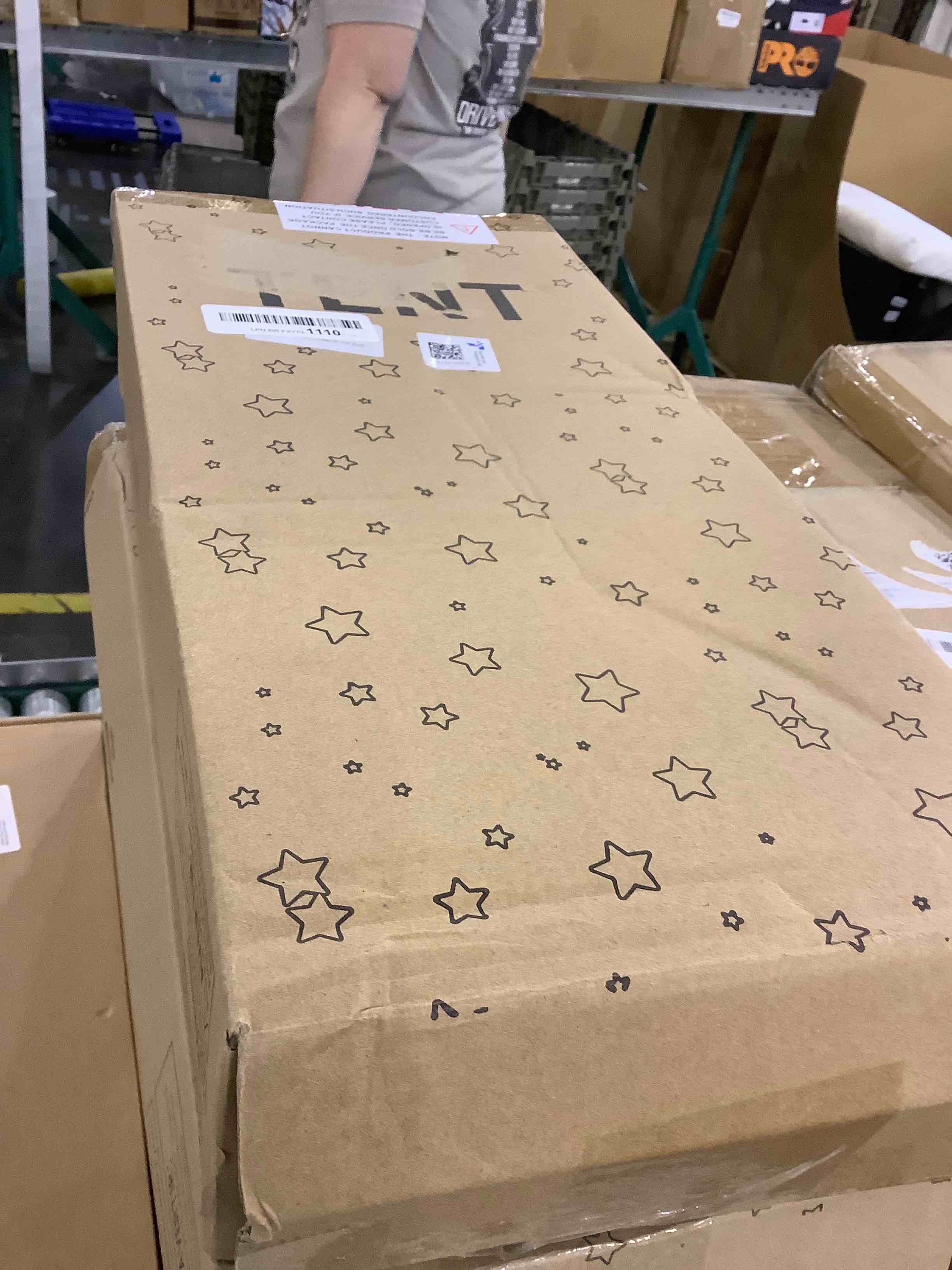 https://s3.amazonaws.com/lotting-images-prod/bidfta/EXS00293319_1686918342378.jpeg