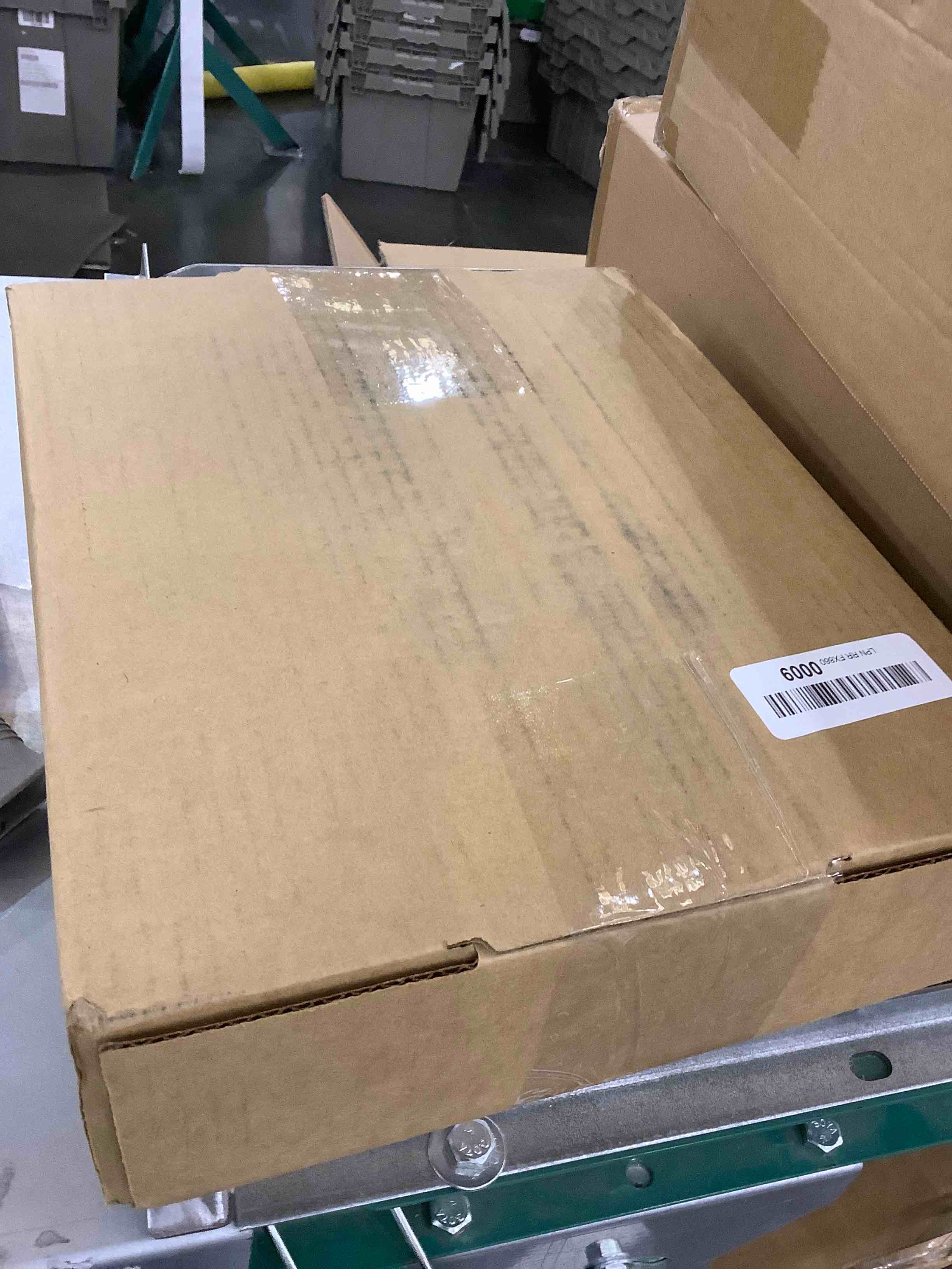 https://s3.amazonaws.com/lotting-images-prod/bidfta/EXS00293322_1686918596233.jpeg