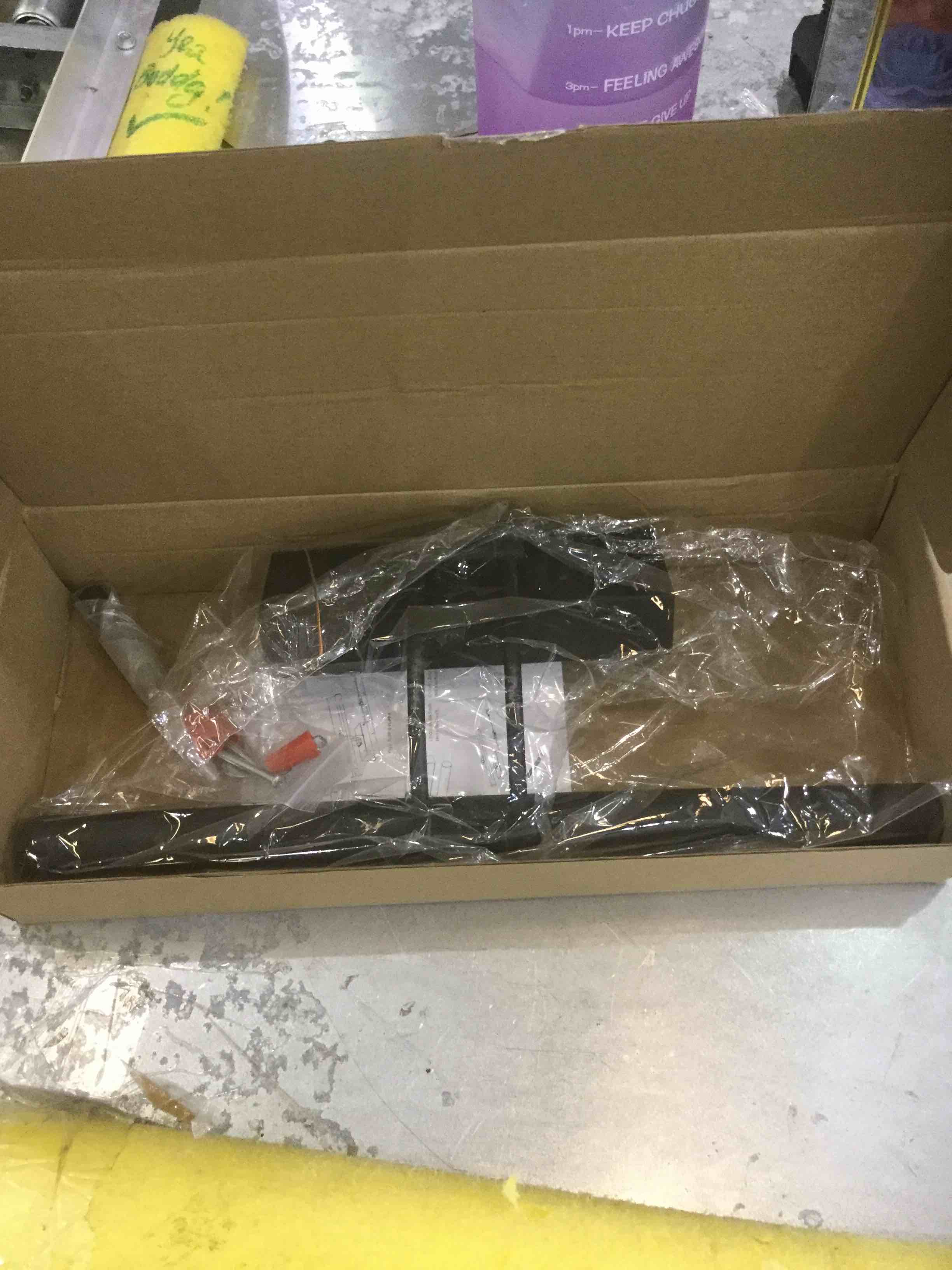https://s3.amazonaws.com/lotting-images-prod/bidfta/EXS00294689_1688136950801.jpeg