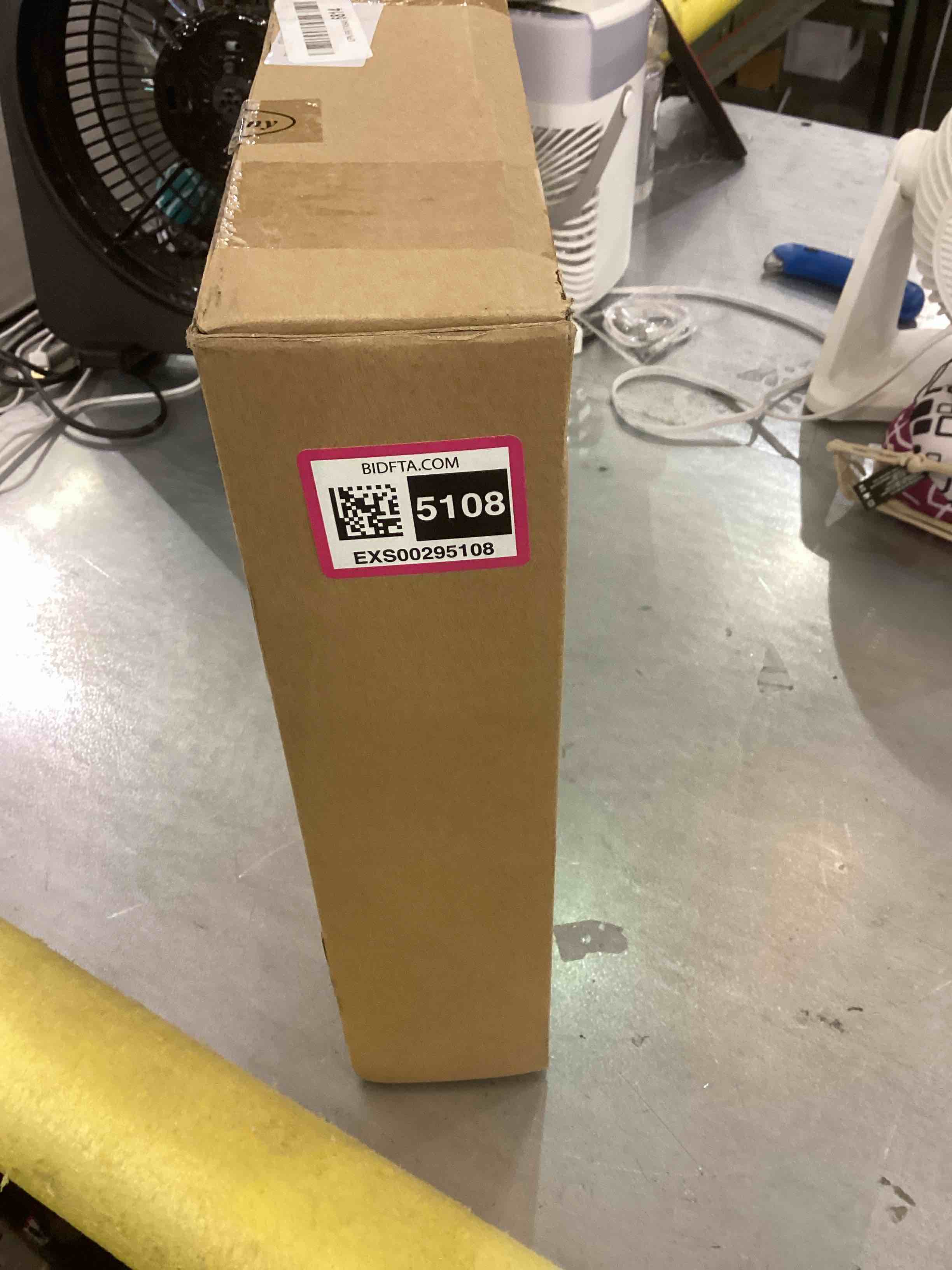 https://s3.amazonaws.com/lotting-images-prod/bidfta/EXS00295108_1686665873649.jpeg
