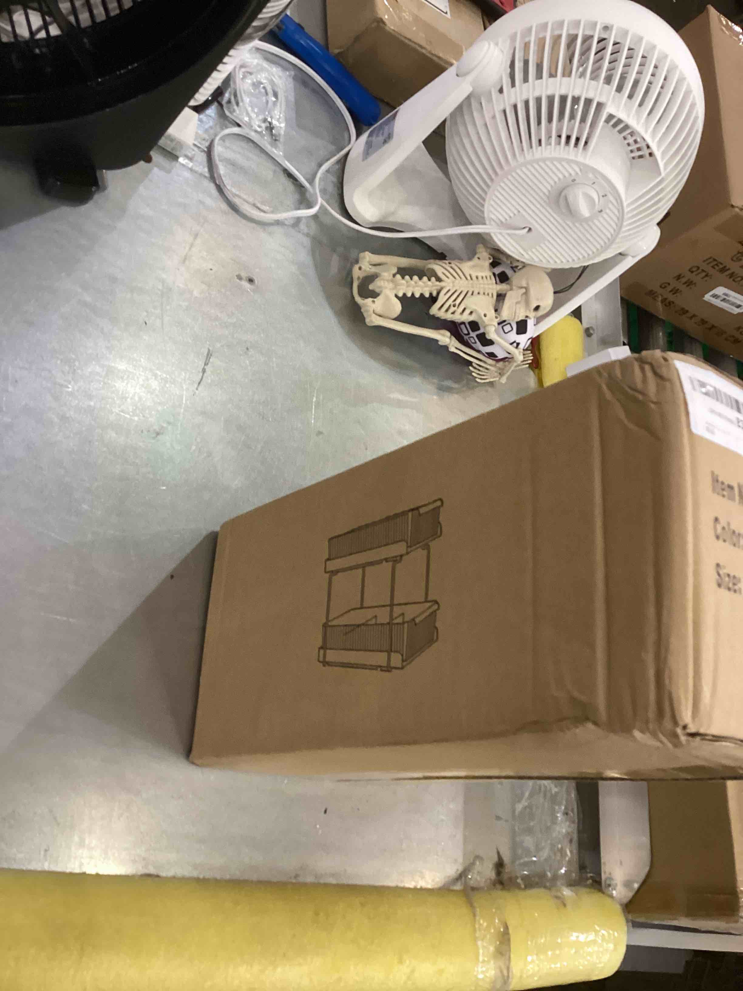 https://s3.amazonaws.com/lotting-images-prod/bidfta/EXS00295133_1686668442348.jpeg