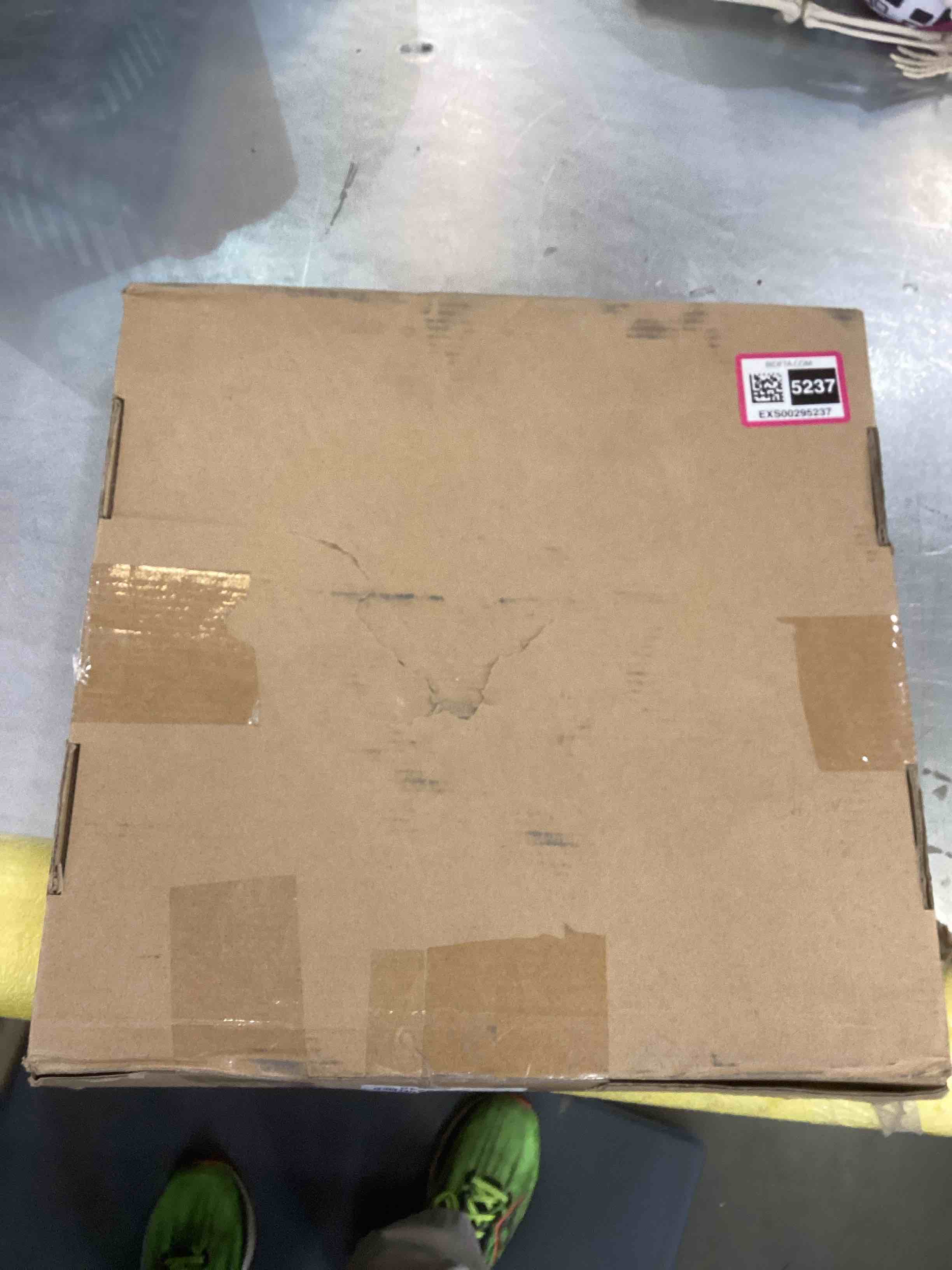 https://s3.amazonaws.com/lotting-images-prod/bidfta/EXS00295237_1686682356986.jpeg